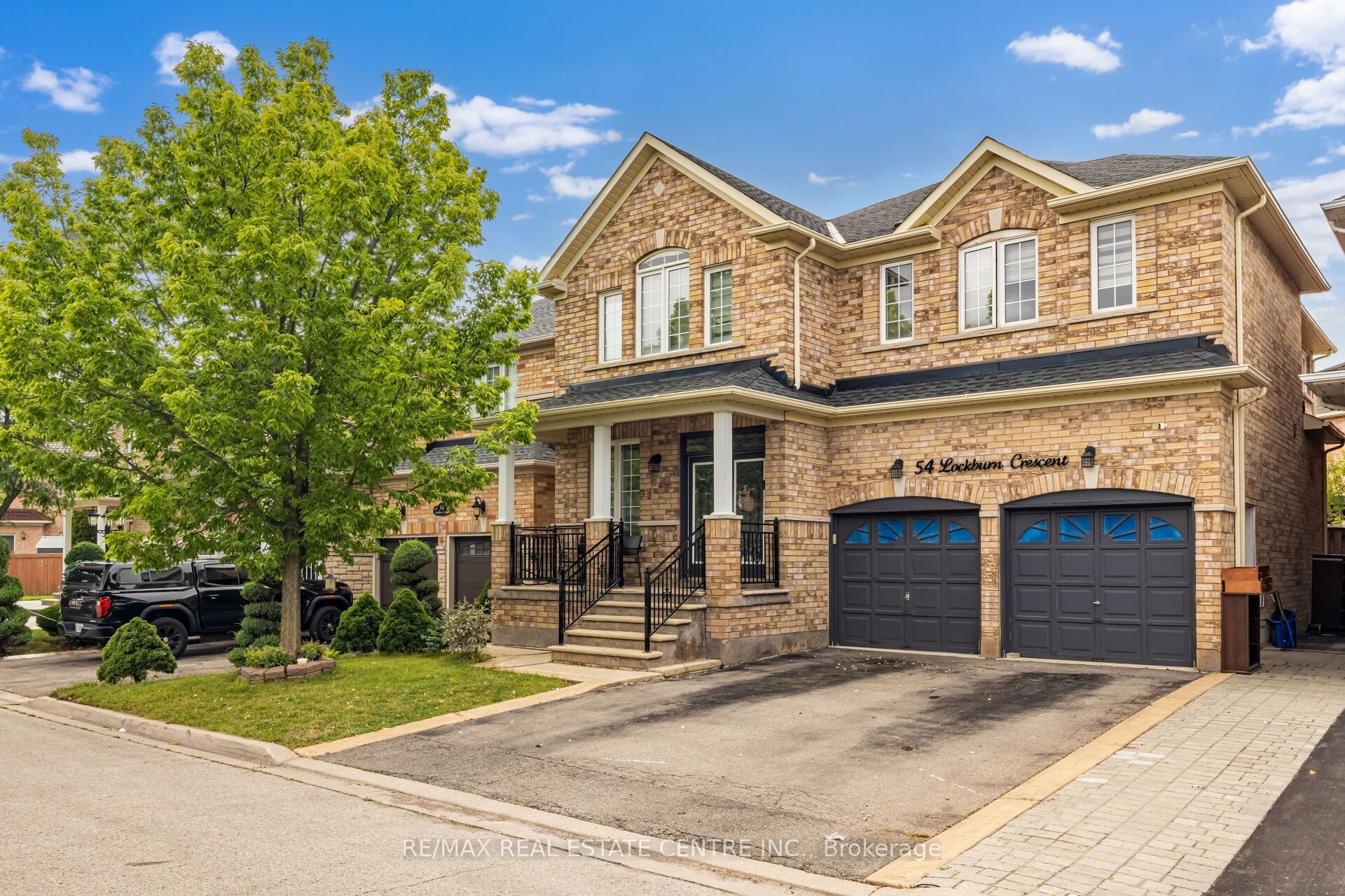 54 Lockburn Crescent, Brampton, ON L7A 3W8 photo 3