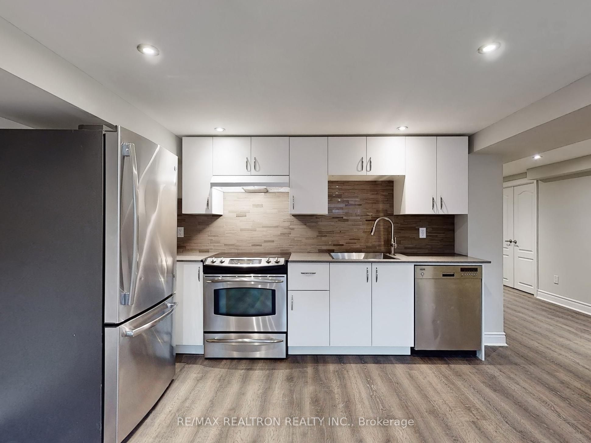 49 Exbury Road Bsmt, Toronto, ON M3M 1P9 photo 4