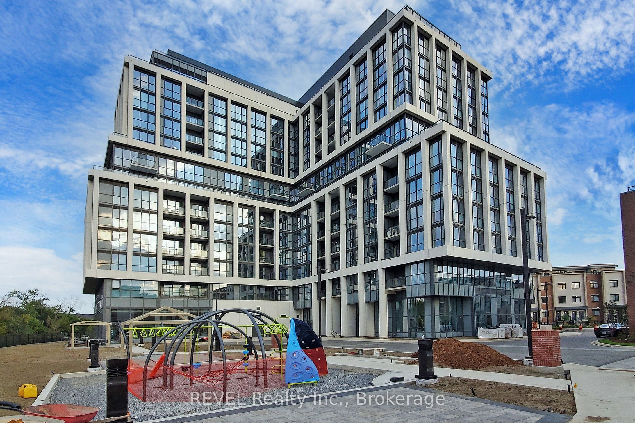 1063 Douglas McCurdy Comm Circle 602, Mississauga, ON L5G 0C5 photo 2