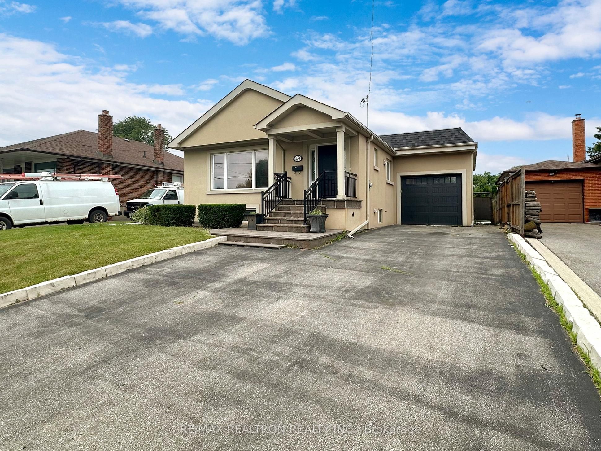 49 Exbury Road Main Fl, Toronto, ON M3M 1P9 photo 3