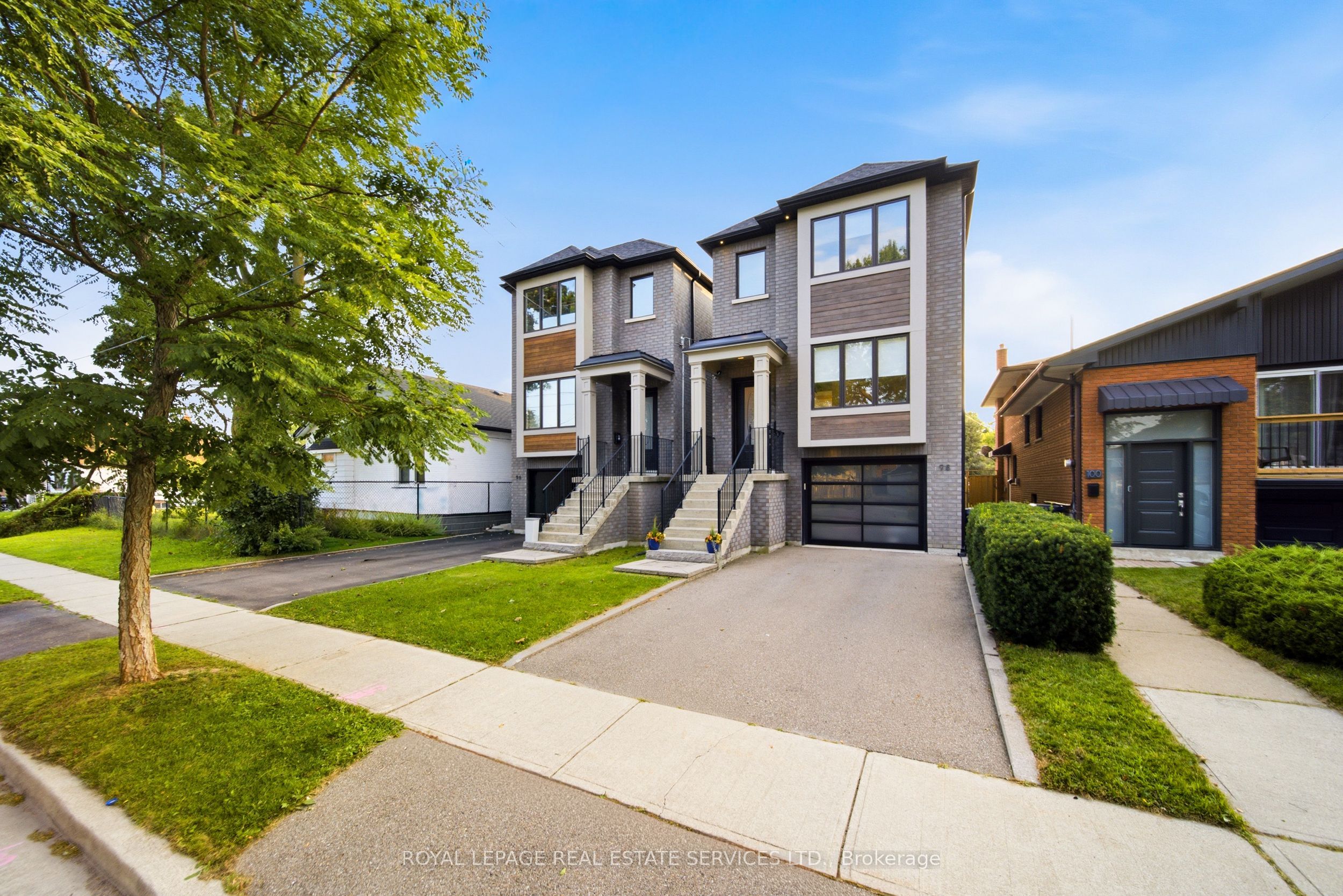 98 Foch Avenue S, Toronto, ON M8W 3X8 photo 4