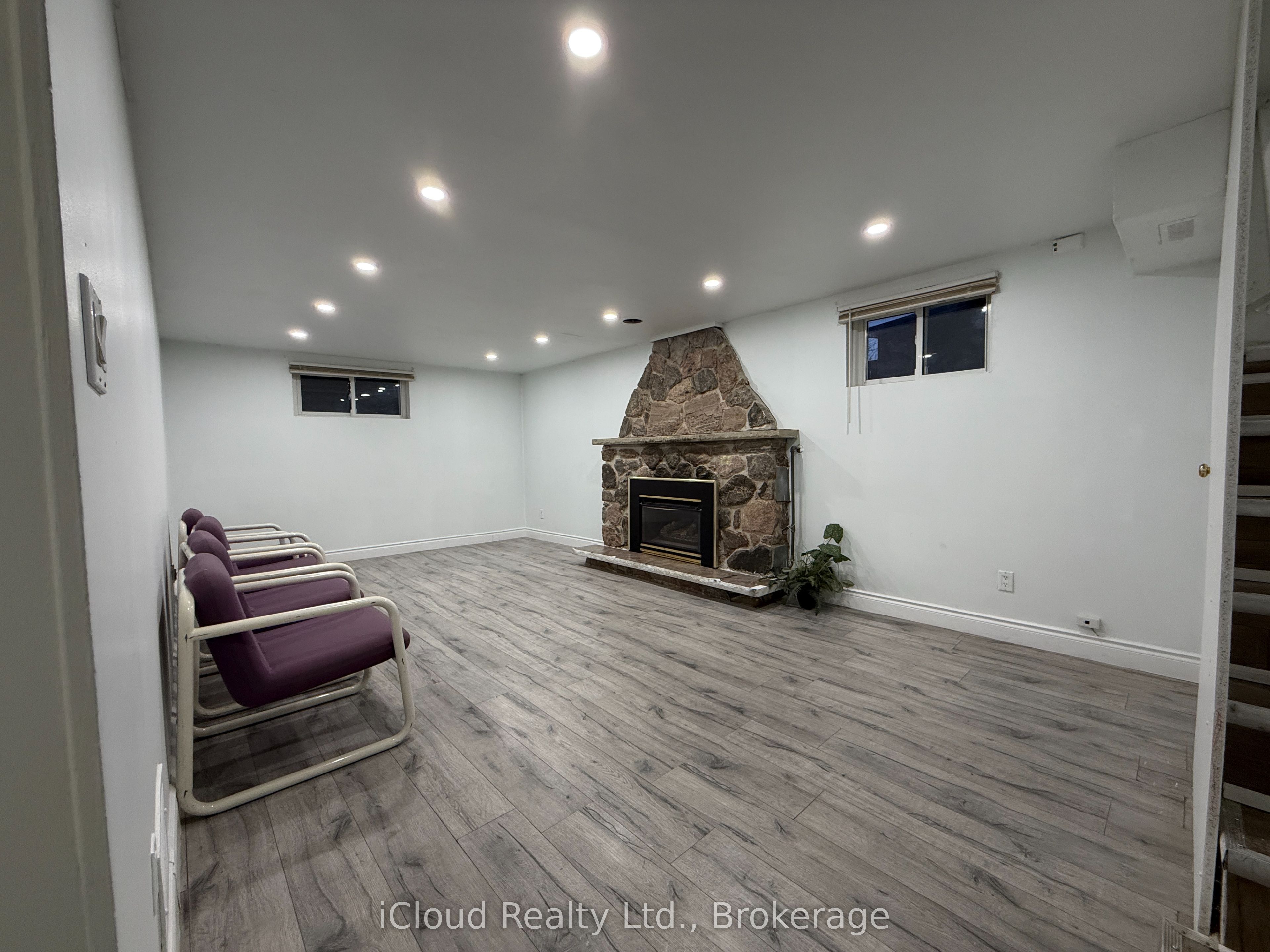 41 Manitou Crescent N Basement, Brampton, ON L6S 2Z6