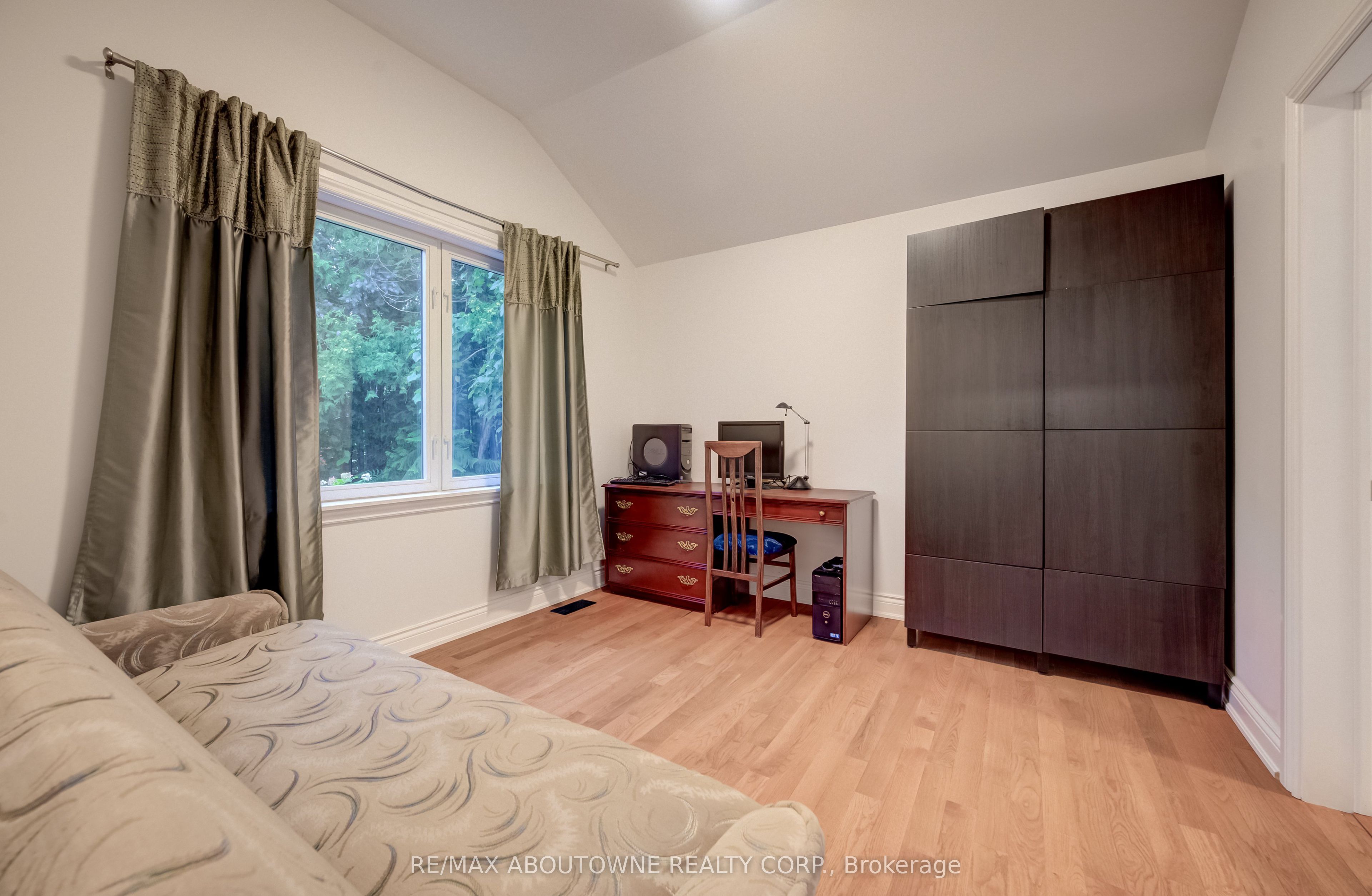 3091 Parkerhill Road, Mississauga, ON L5B 1V6 photo 4