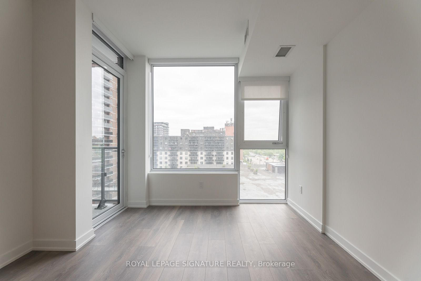 28 Ann Street 518, Mississauga, ON L5G 3G1