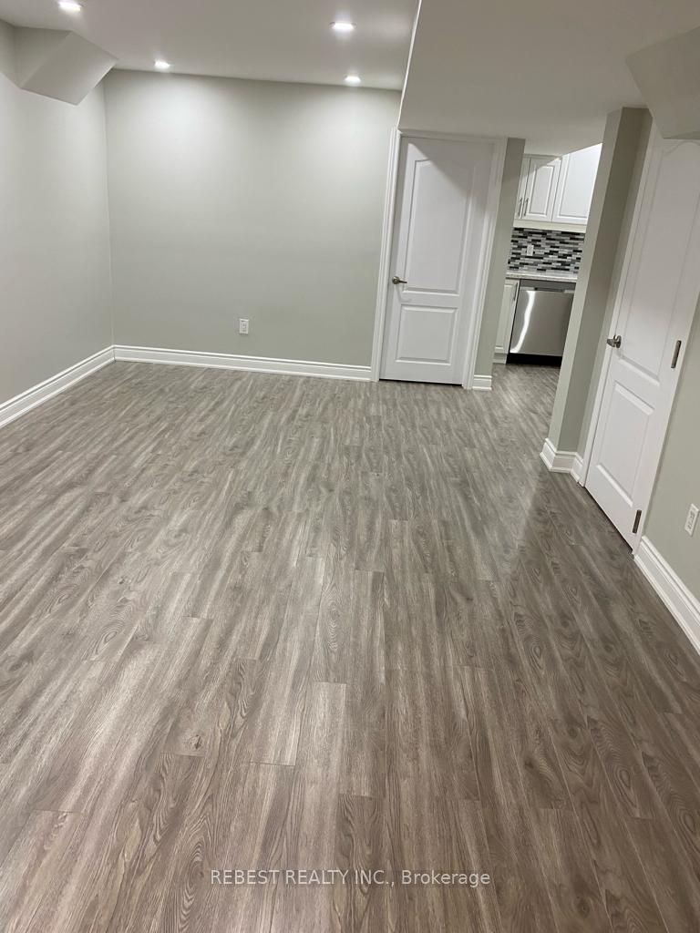 20 Isle Royal Terrace Bsmt, Brampton, ON L6Y 6B1 photo 2