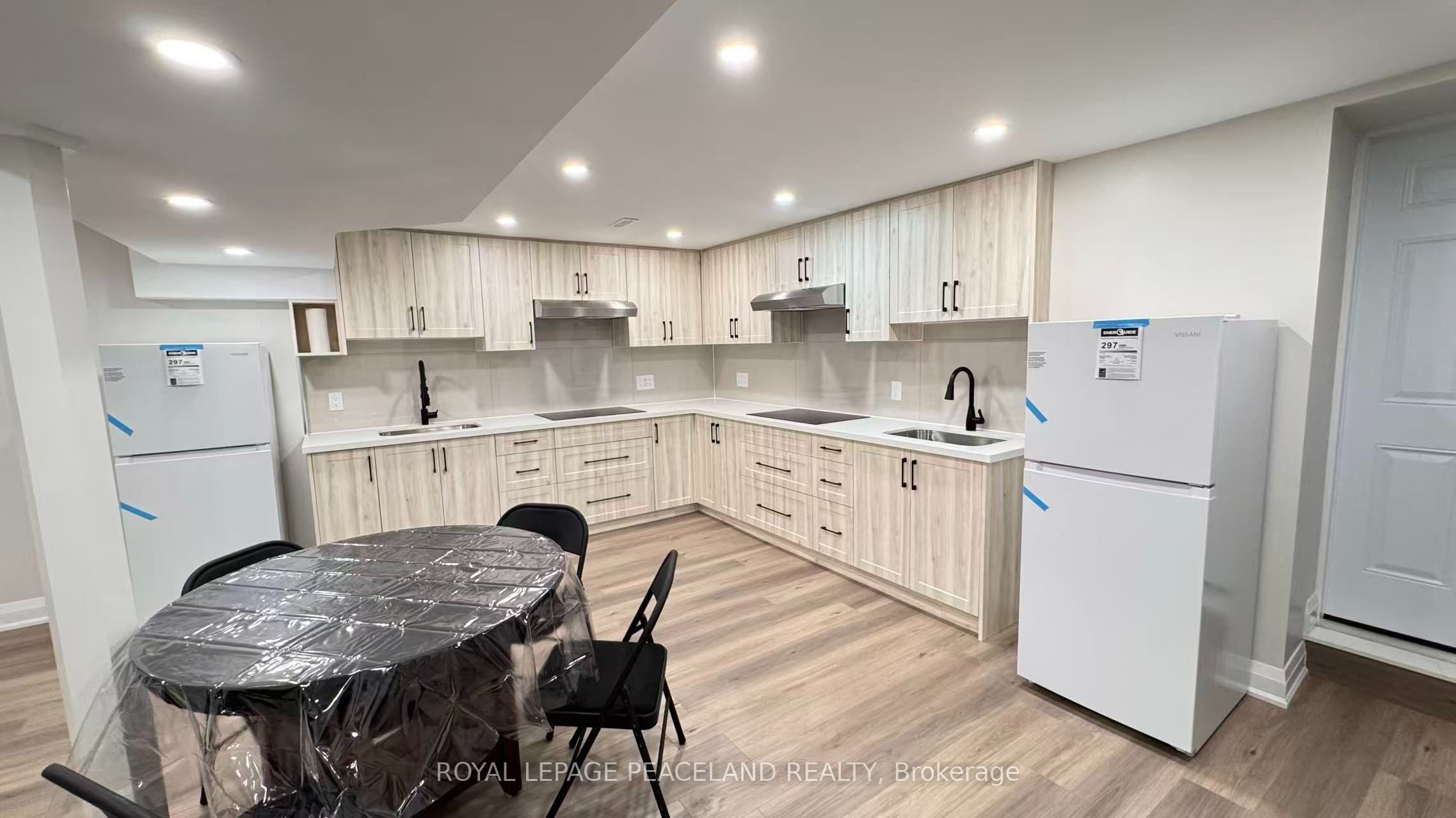 4470 Marshdale Court LOWER, Mississauga, ON L5M 4E9 photo 2