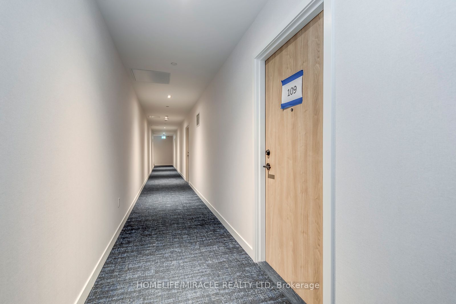 801 The Queensway 109, Toronto, ON M8Z 1N4 photo 4