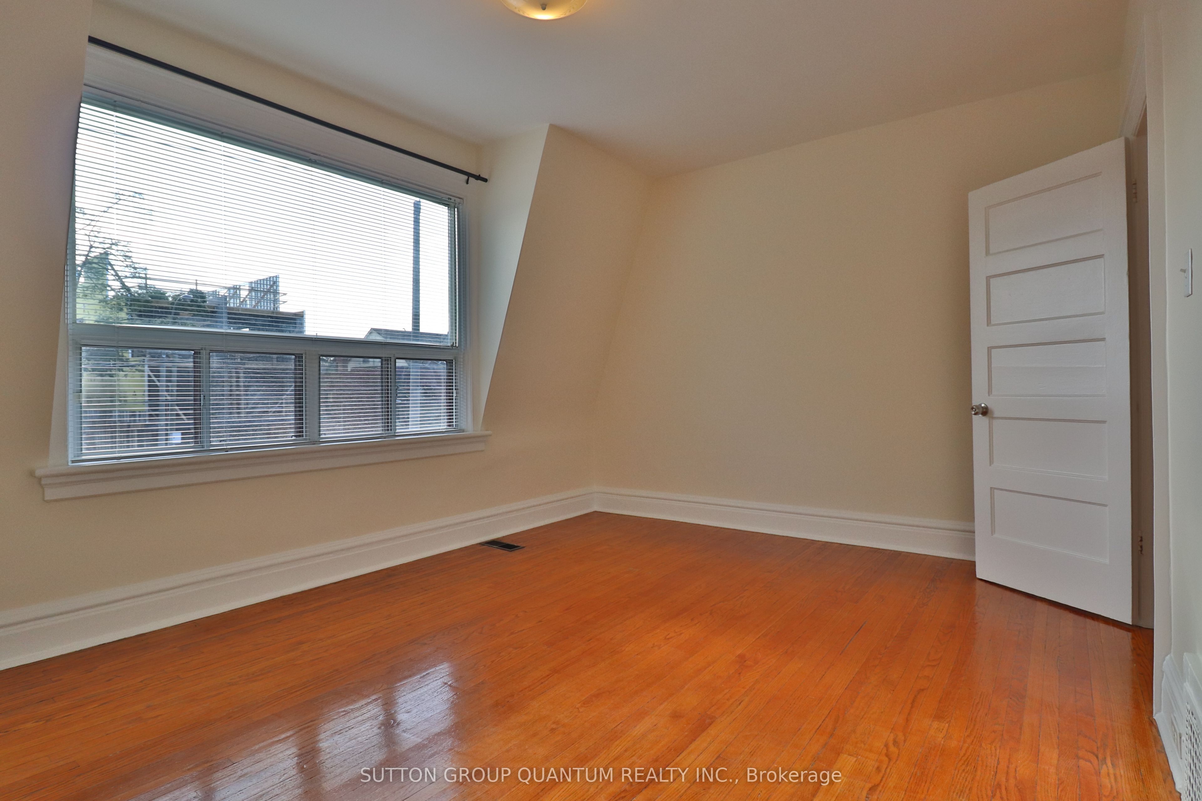 881 Lansdowne Avenue 2ND FLR, Toronto, ON M6H 3Z2 photo 3
