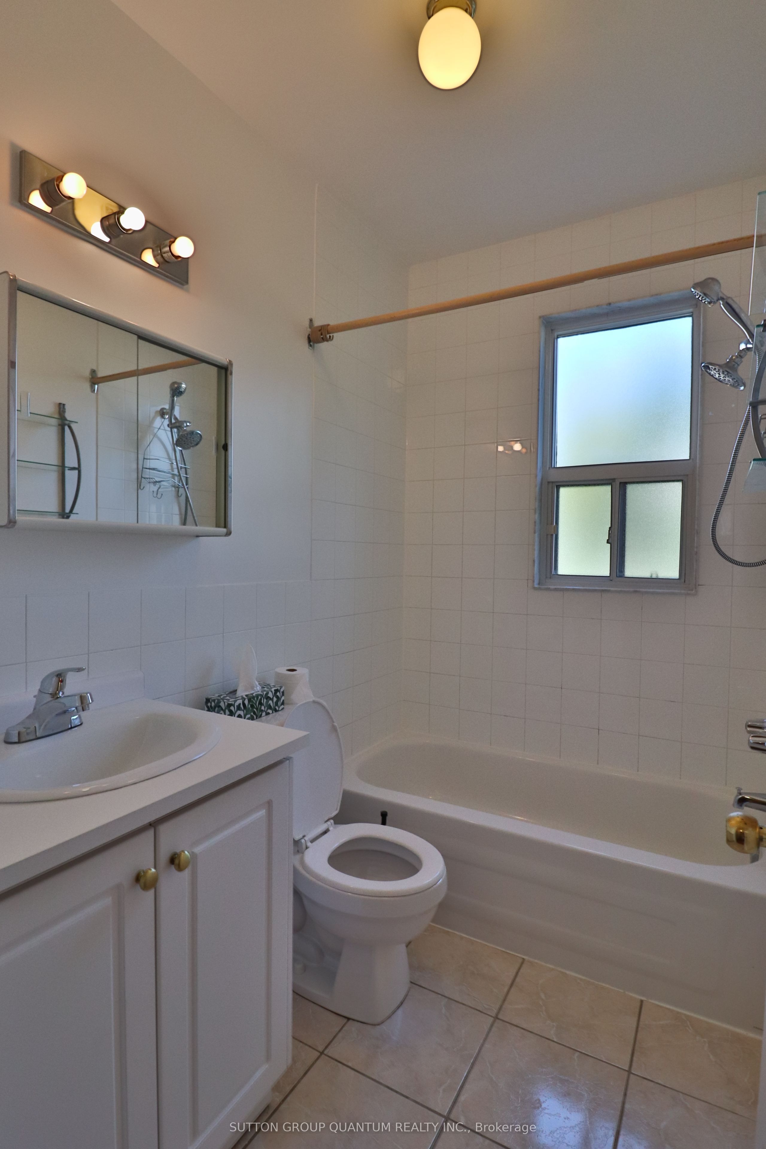 881 Lansdowne Avenue 2ND FLR, Toronto, ON M6H 3Z2 photo 4
