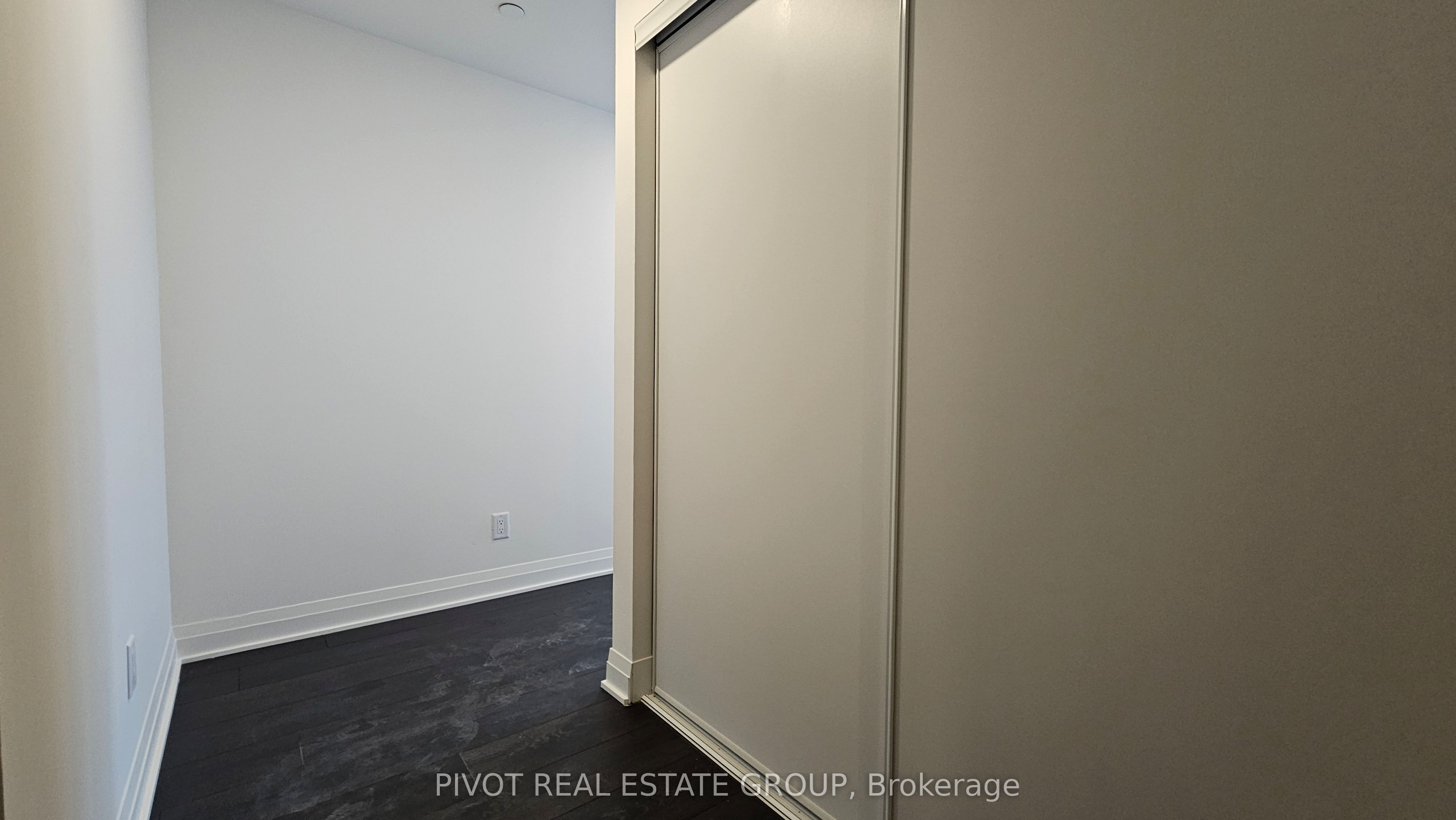 4015 The Exchange Street 2902, Mississauga, ON L5B 0N9 photo 2