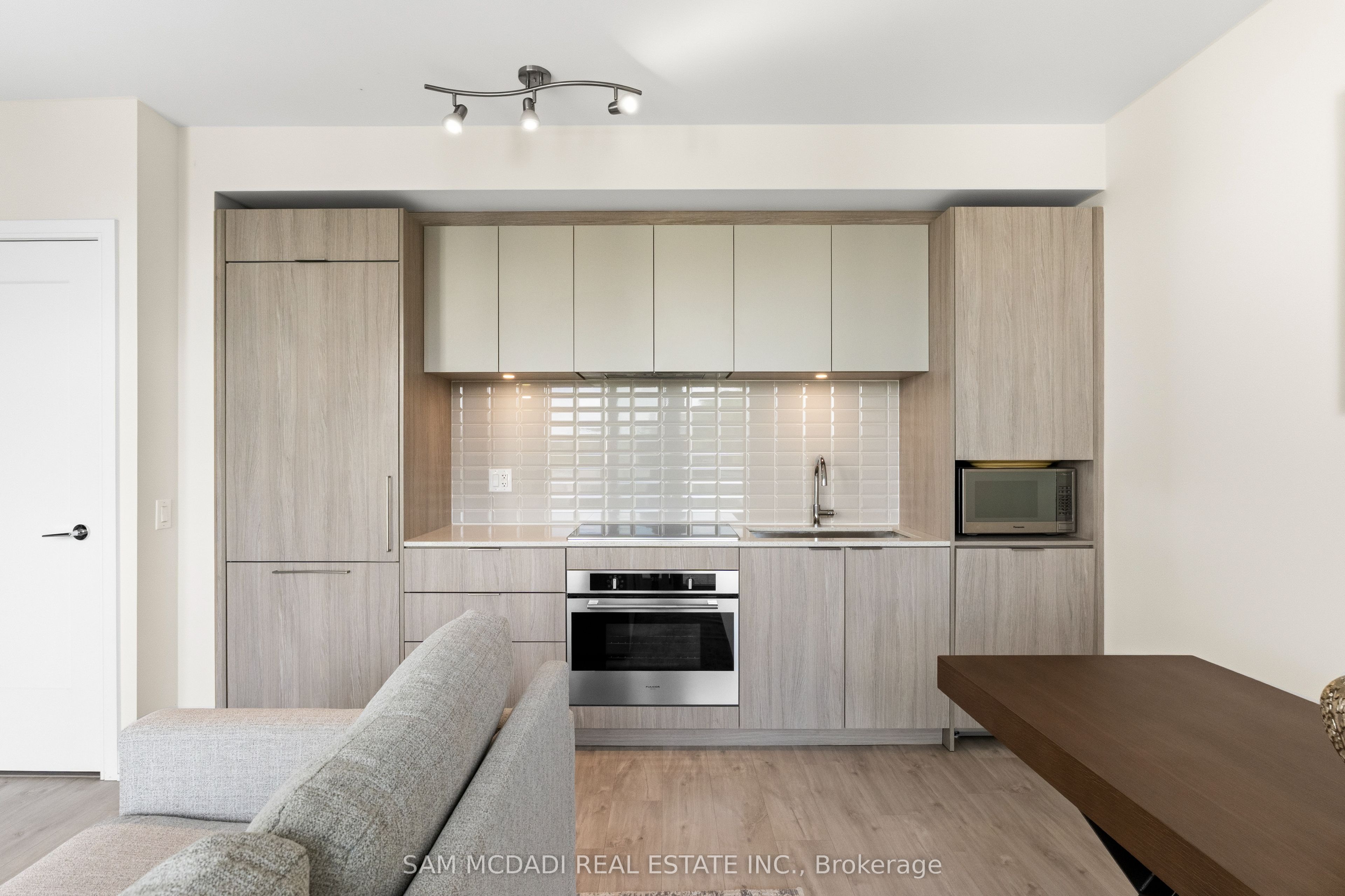 70 Annie Craig Drive 414, Toronto, ON M8V 0G2 photo 2