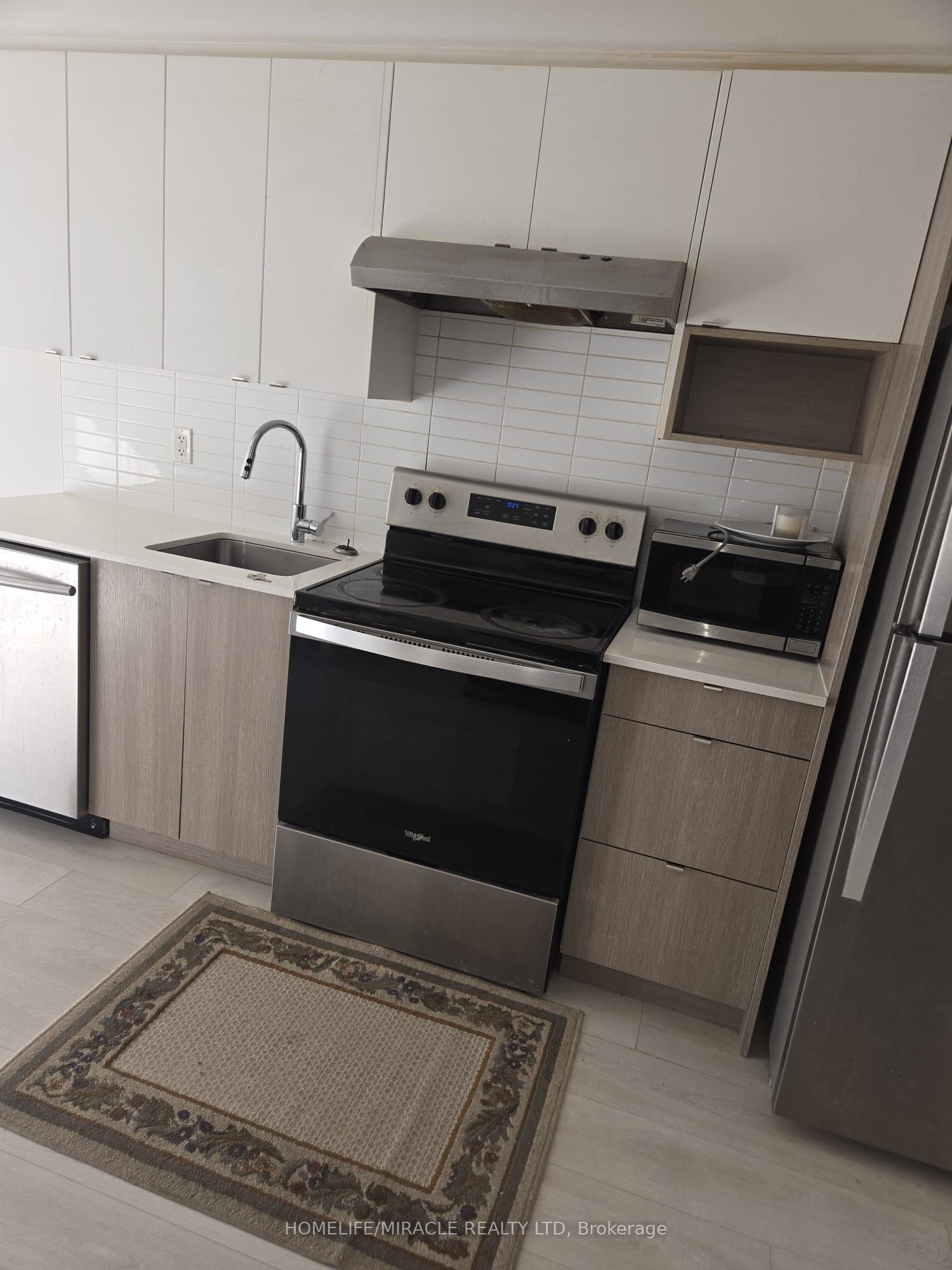 1139 Cooke Boulevard 307, Burlington, ON L7T 0C3 photo 3