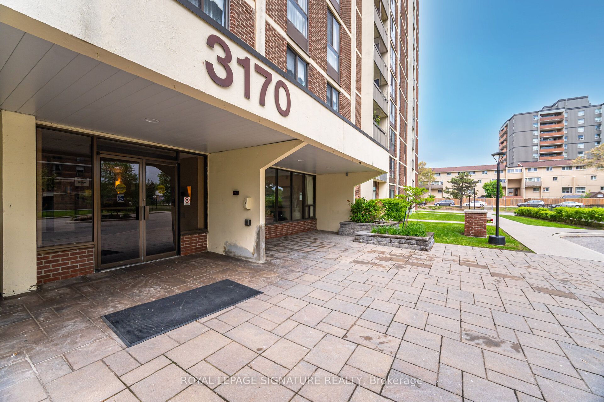 3170 Kirwin Avenue 1003, Mississauga, ON L5A 3R1 photo 2