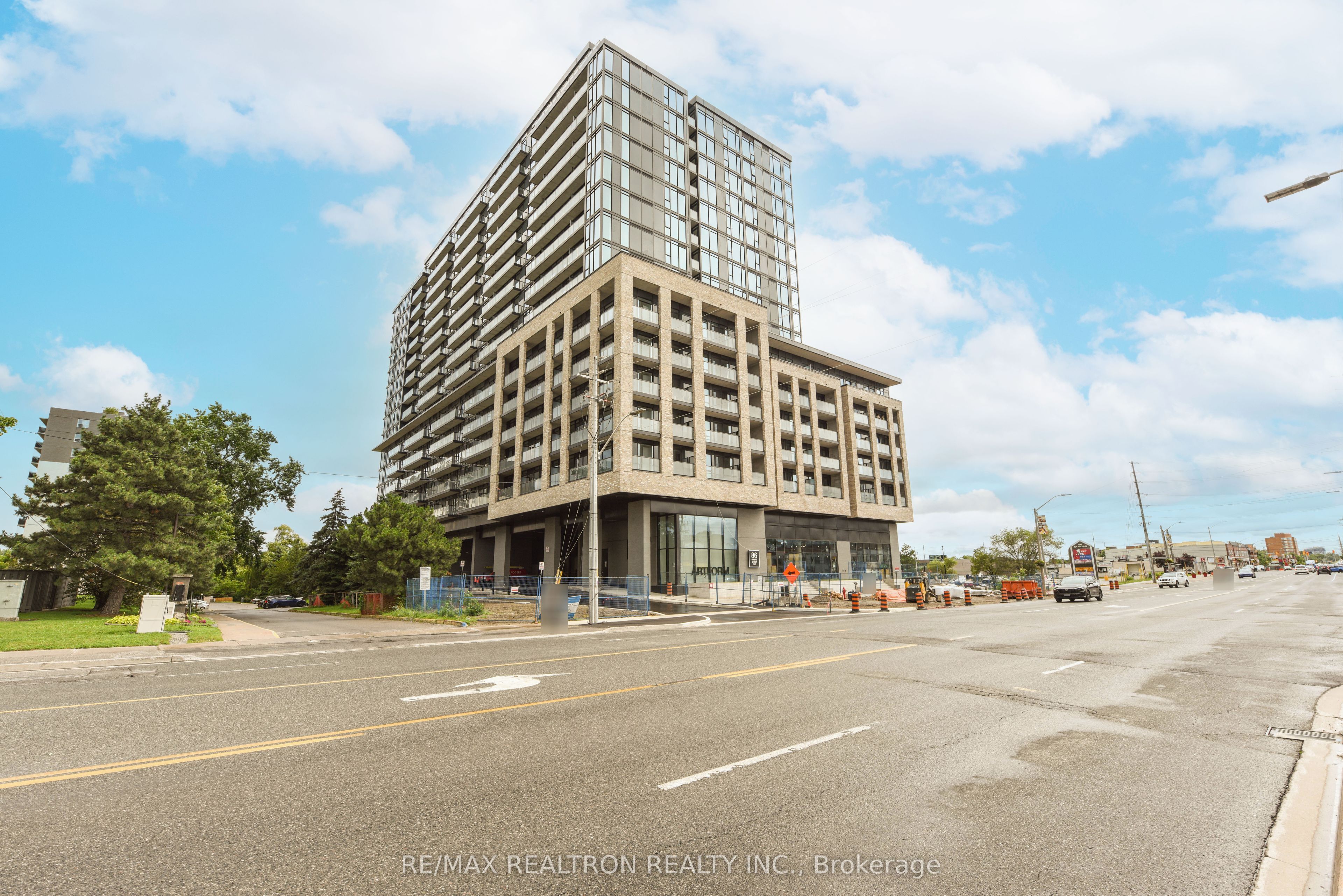 86 Dundas Street E 410, Mississauga, ON L5A 0B1 photo 2