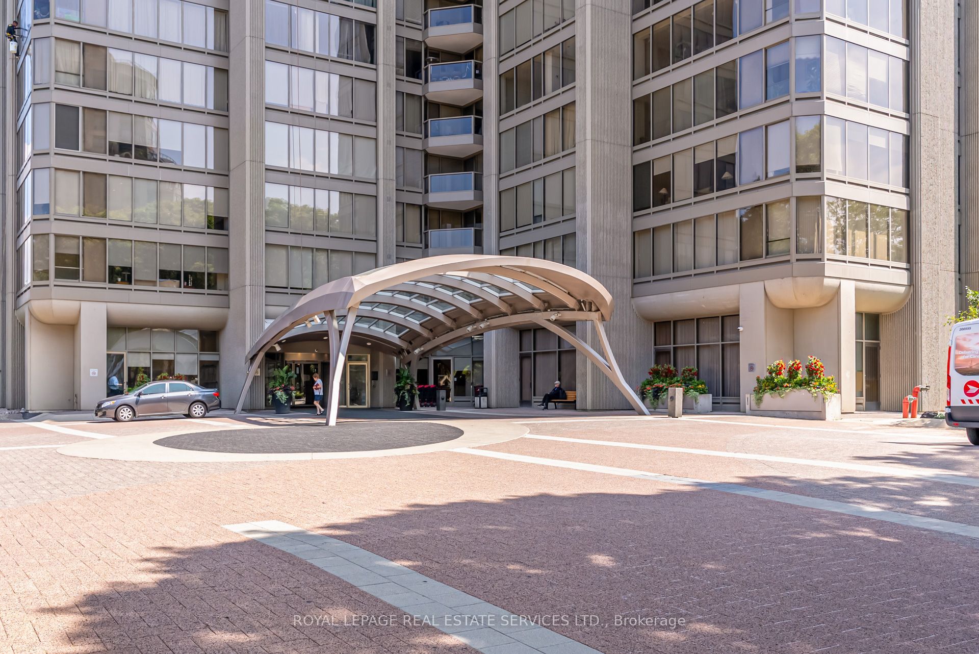 2045 Lake Shore Boulevard W 1610, Toronto, ON M8V 2Z6 photo 3