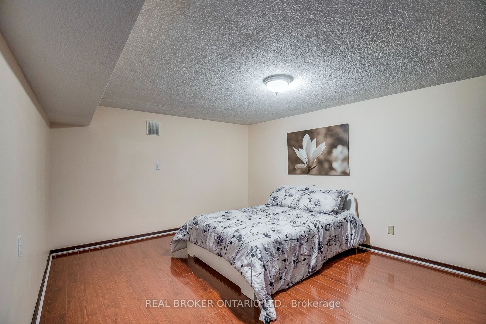 43 HAMMOND Road BSMT, Mississauga, ON L5M 2A1 photo 5