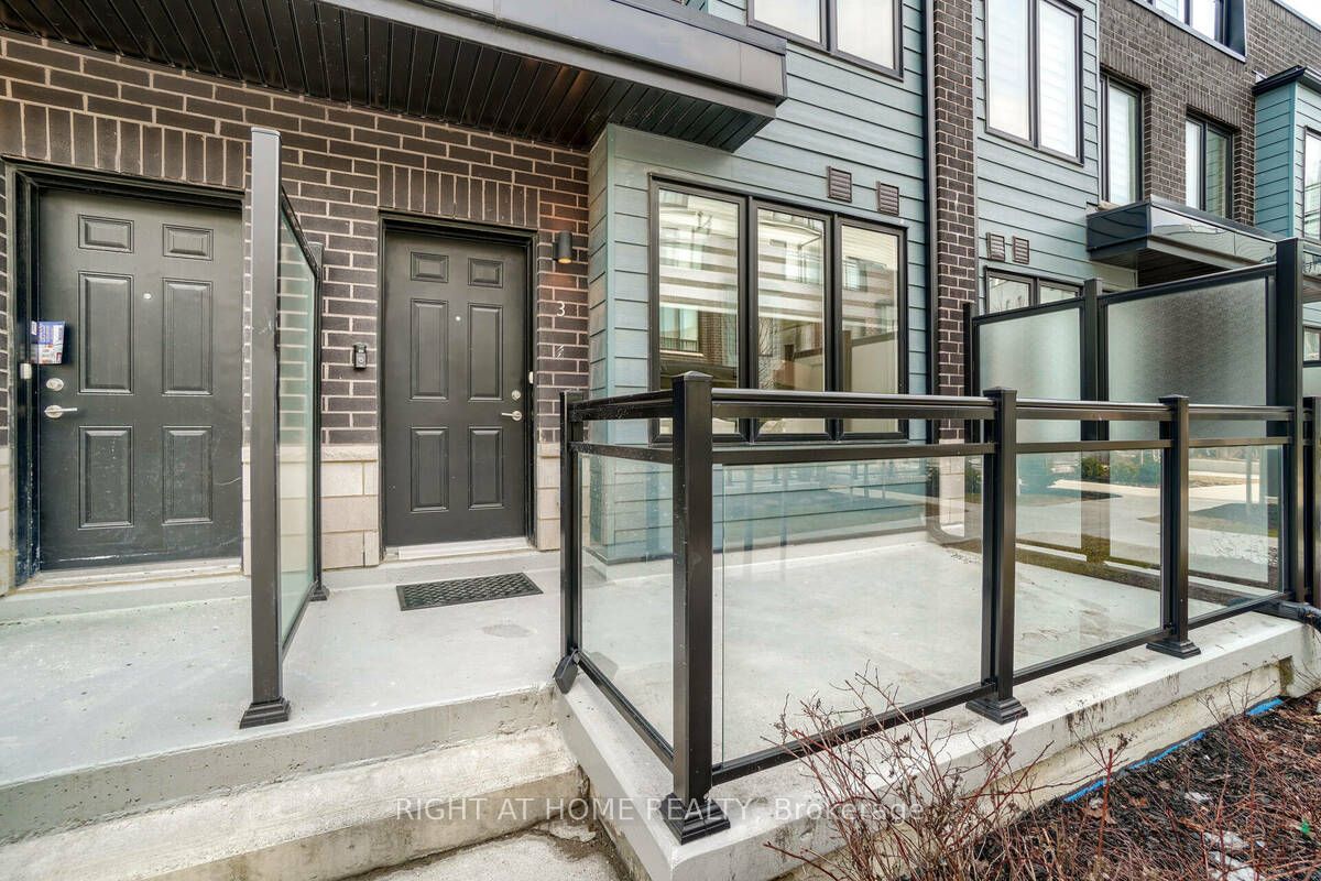 2285 McNab Lane 3, Mississauga, ON L5J 0B3 photo 4