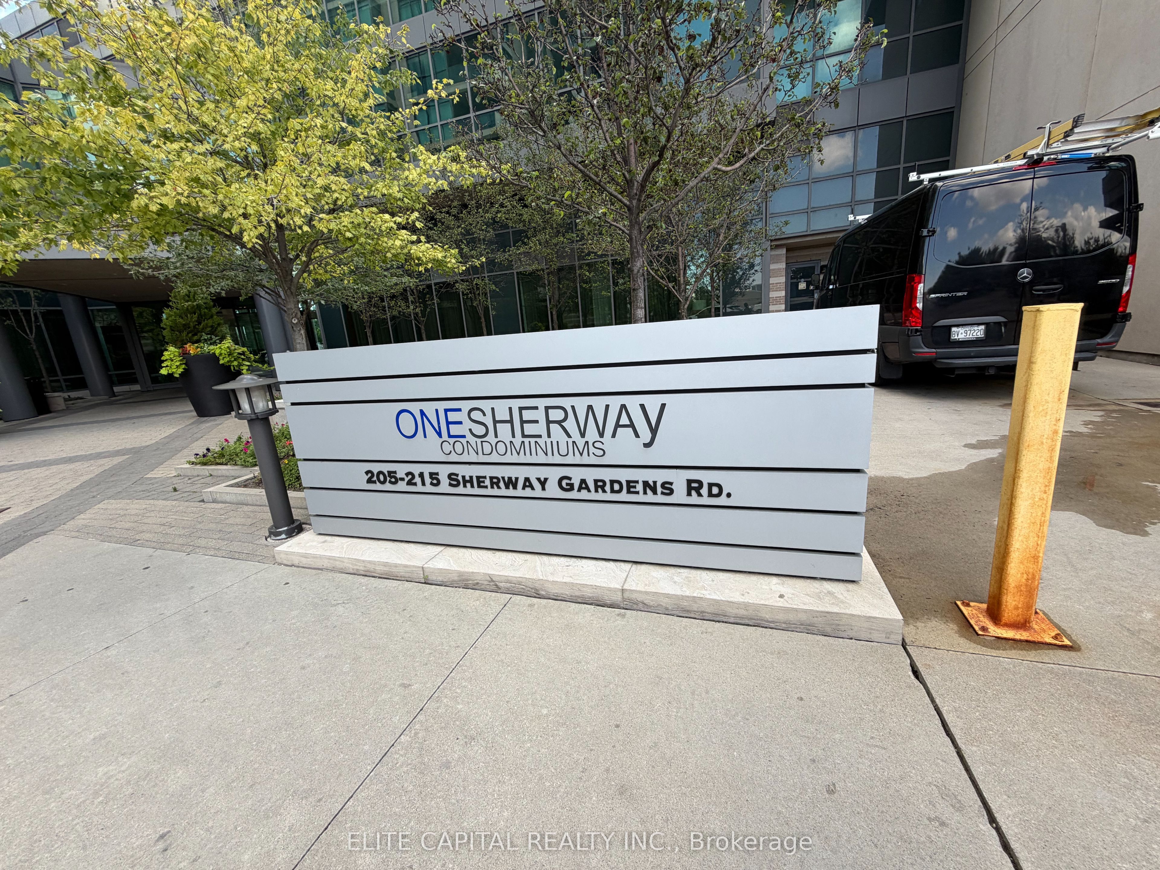 215 Sherway Gardens Road Ph104, Toronto, ON M9C 0A4 photo 2