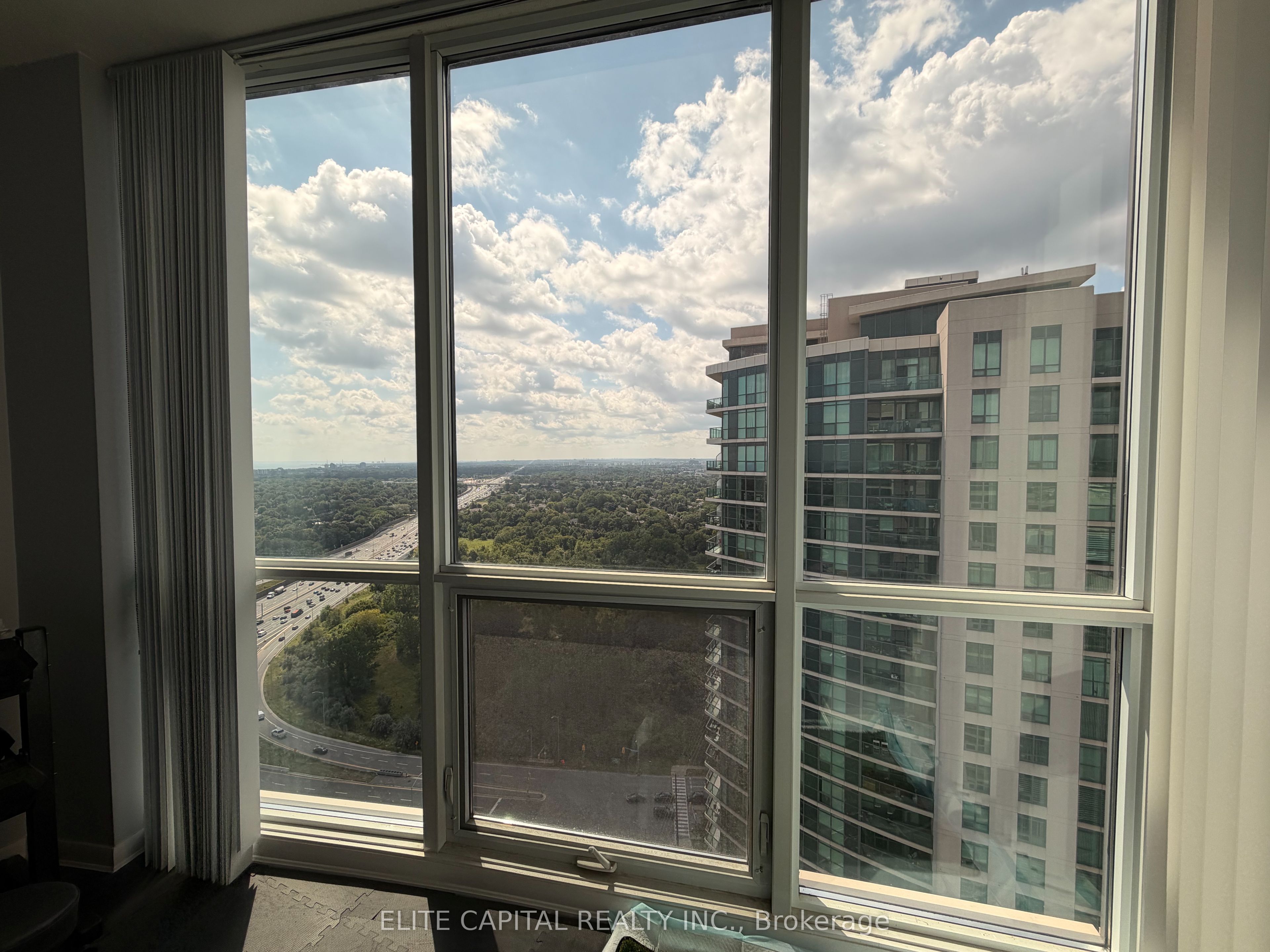 215 Sherway Gardens Road Ph104, Toronto, ON M9C 0A4 photo 5