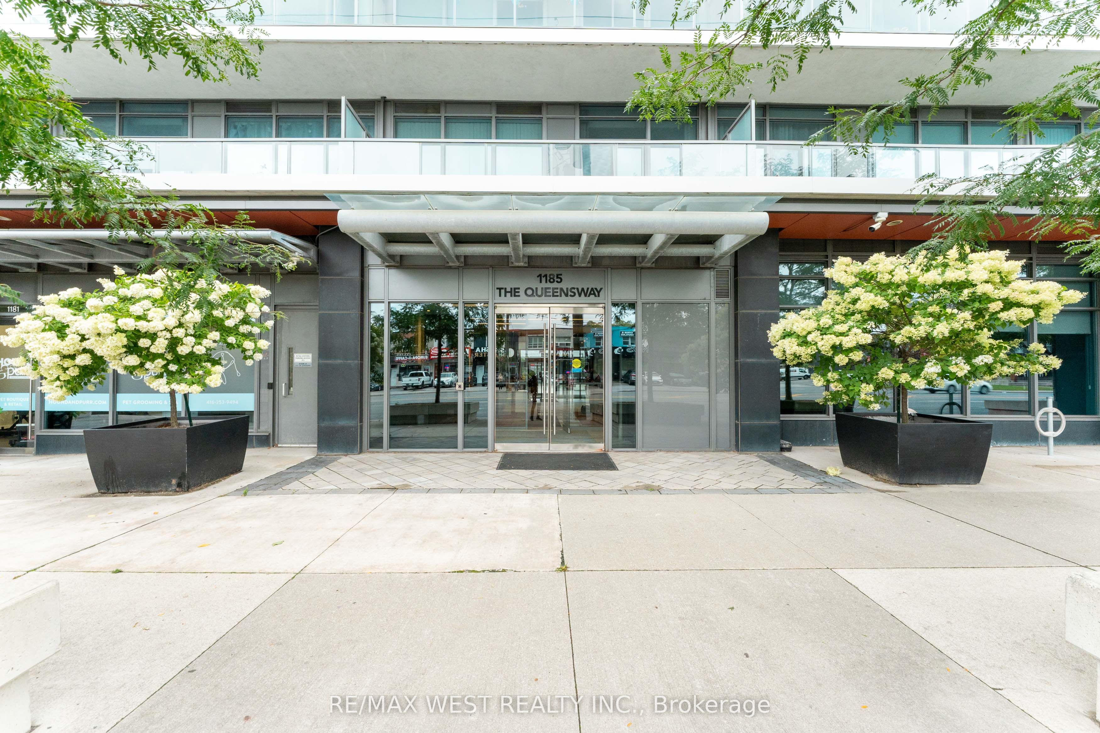 1185 The Queensway 710, Toronto, ON M8Z 1R2 photo 2