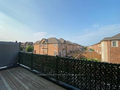 3060 Ernest Appelbe Boulevard, Oakville, ON L6H 0L9 photo 3
