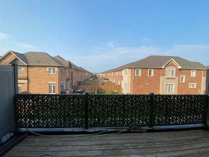 3060 Ernest Appelbe Boulevard, Oakville, ON L6H 0L9 photo 5