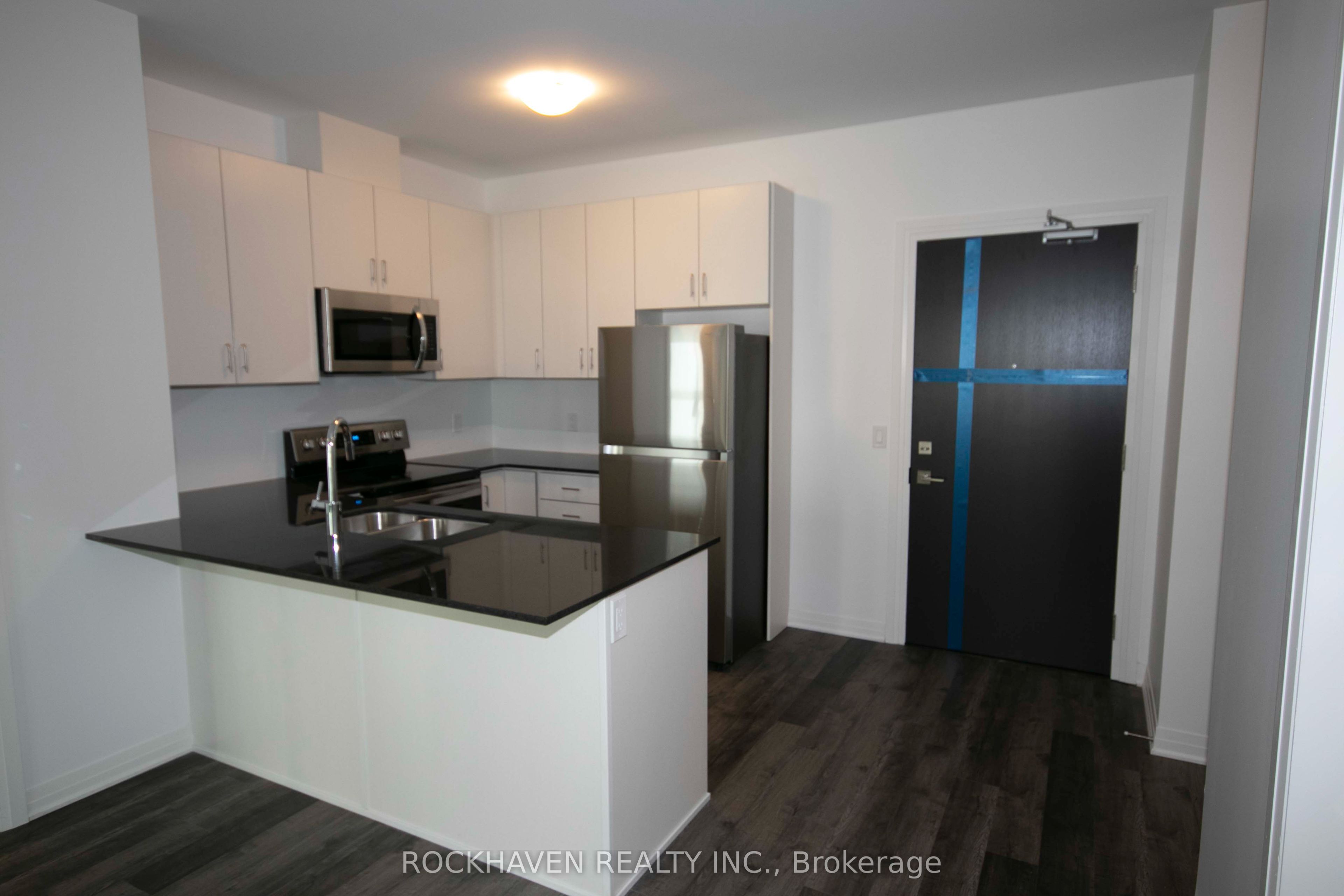102 Grovewood Common 210, Oakville, ON L6H 0X3 photo 4