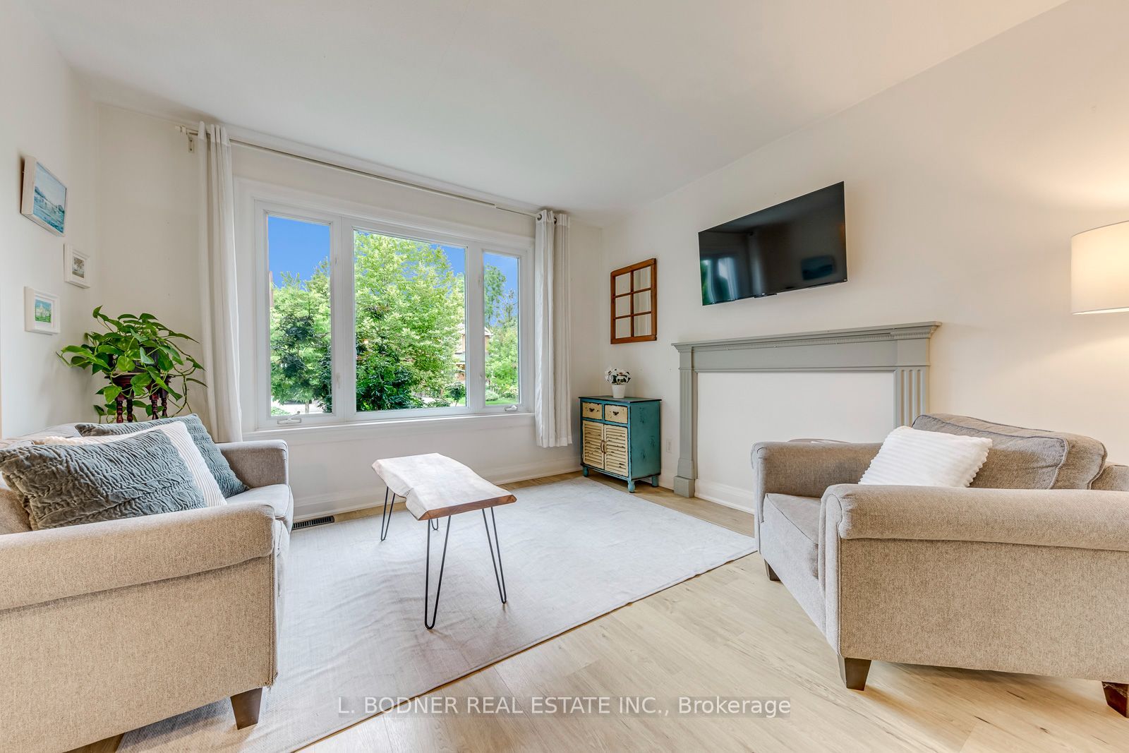 59 Queens Drive, Toronto, ON M9N 2H5 photo 4