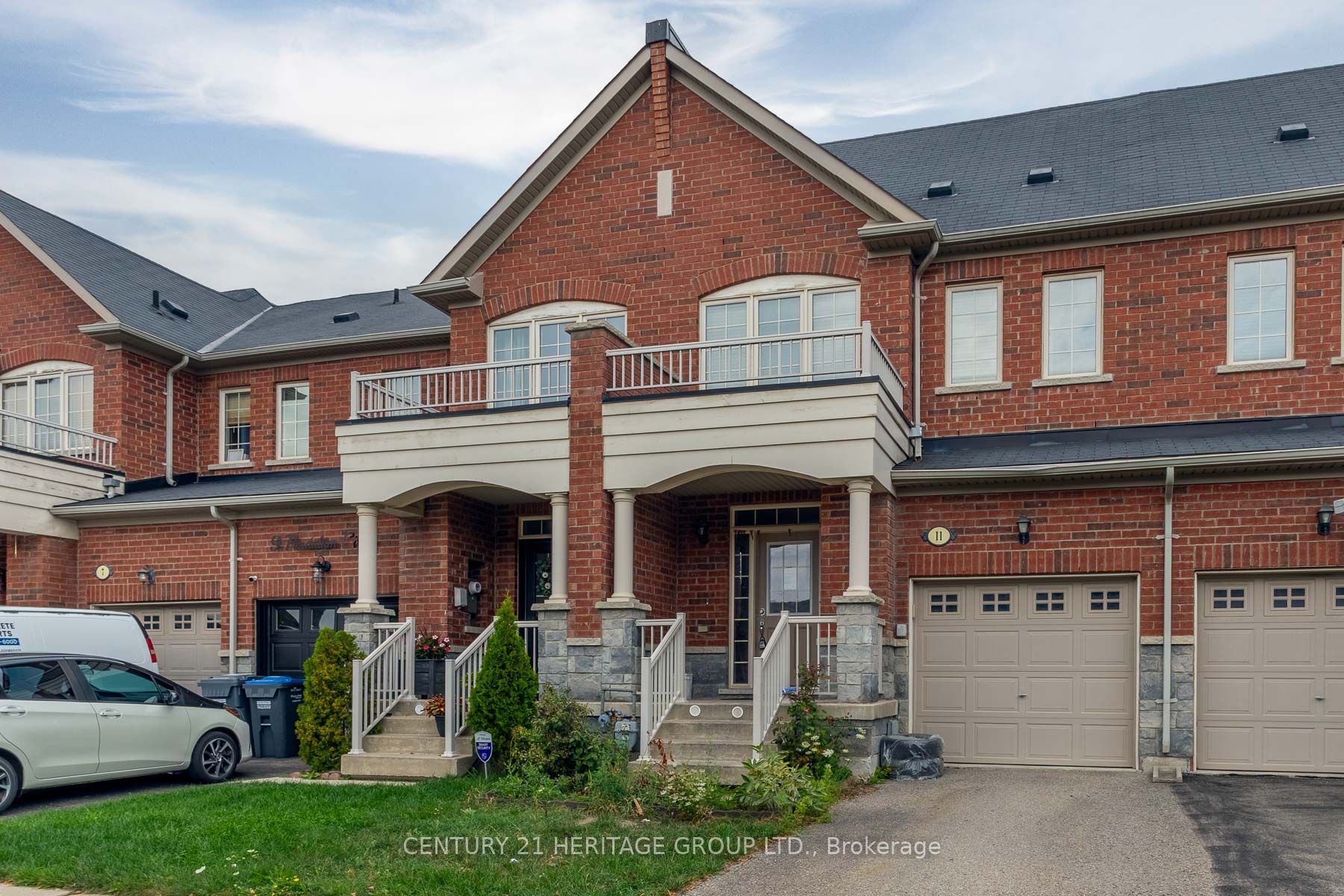 11 Pendulum Circle, Brampton, ON L6R 3N5