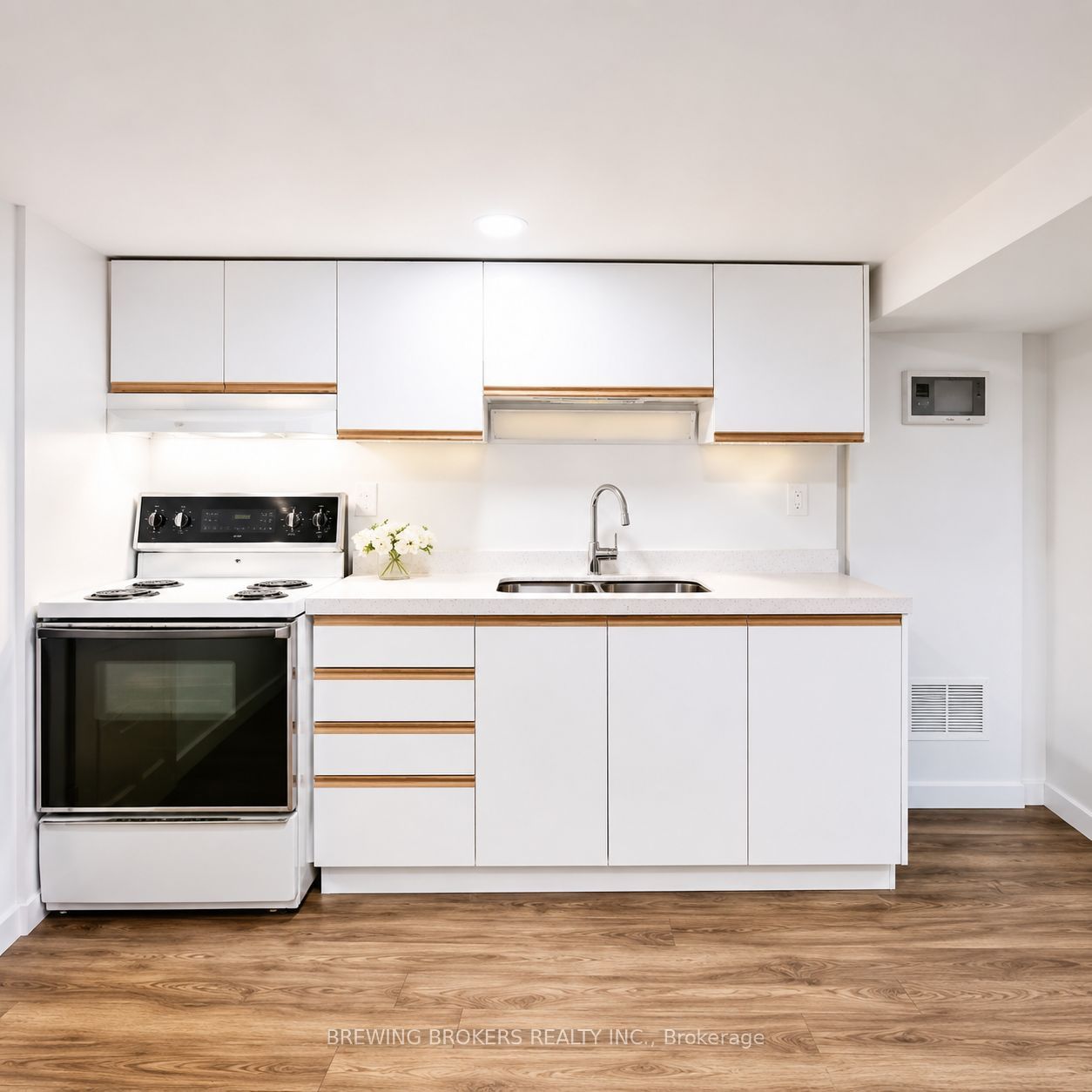 9 Forest Point Drive, Toronto, ON M6M 5E8 photo 2