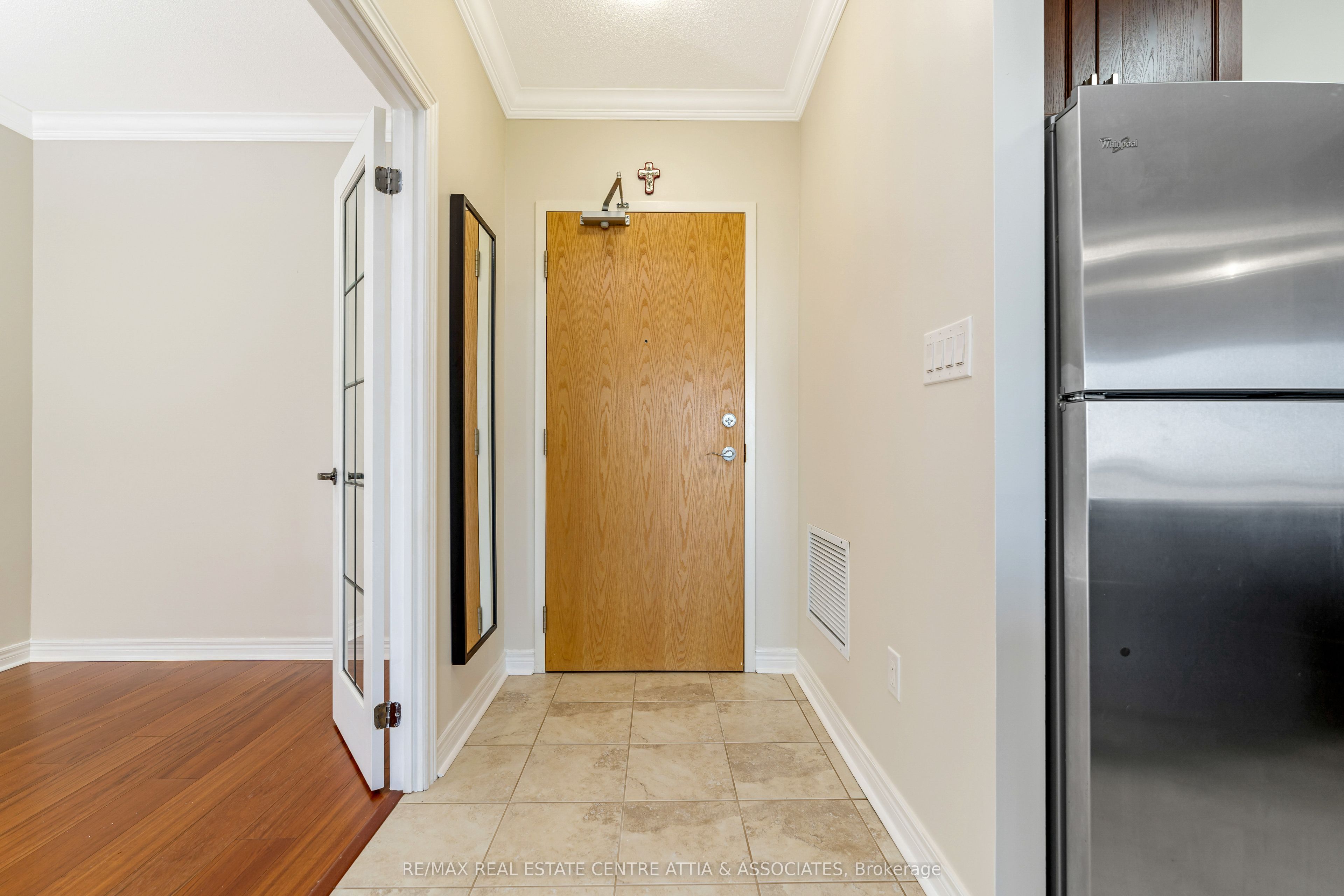 383 Main Street 521, Milton, ON L9T 8K8 photo 5