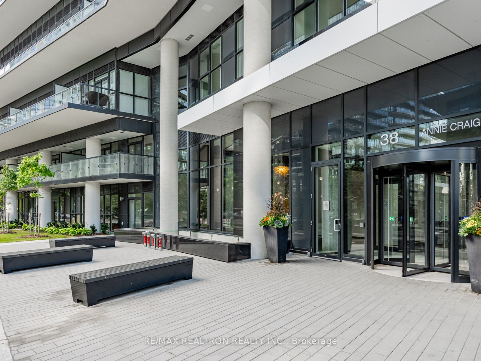 38 Annie Craig Drive 4106, Toronto, ON M8V 0G9 photo 3