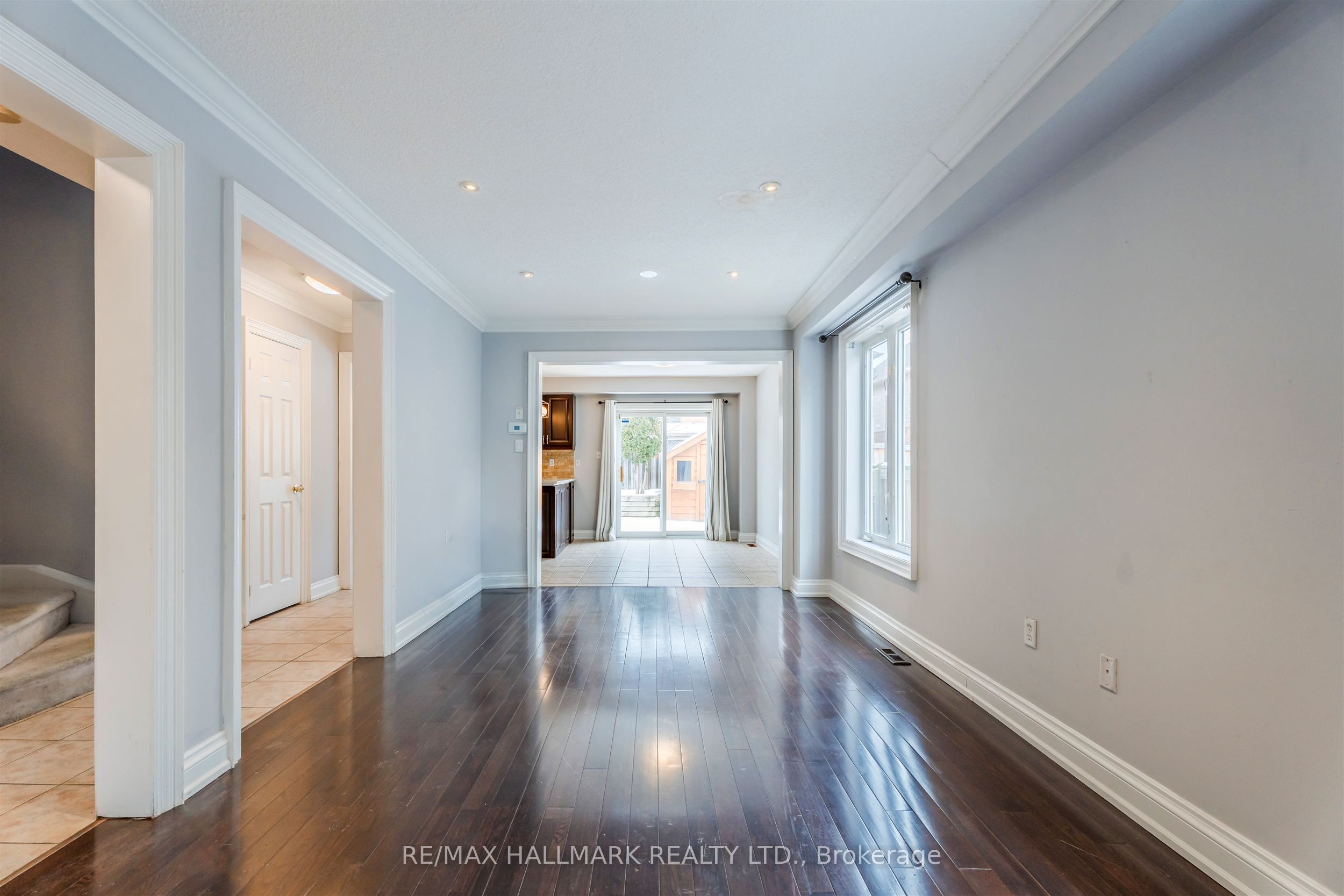 241 Featherstone Road, Milton, ON L9T 7C3 photo 4