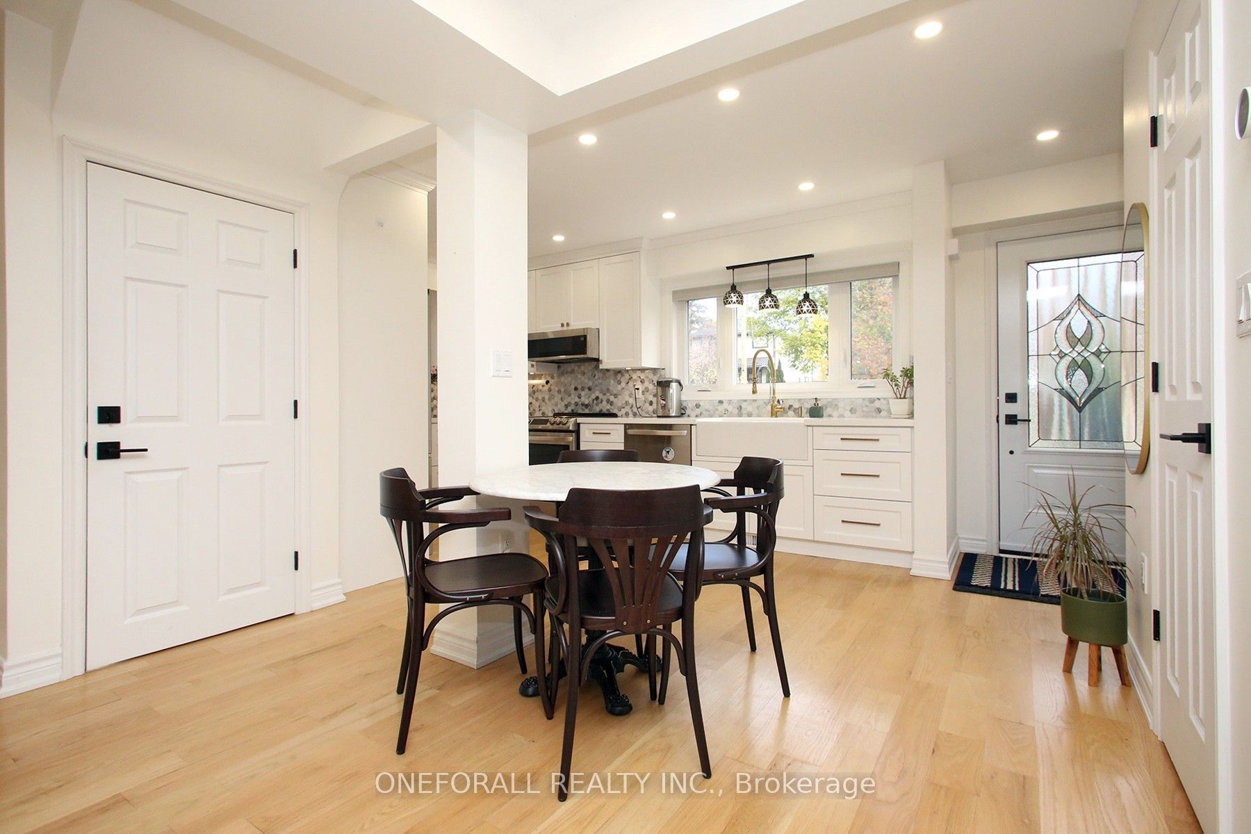 10 Esmond Crescent Main Floor & 2nd floor, Toronto, ON M9W 3P8 photo 4