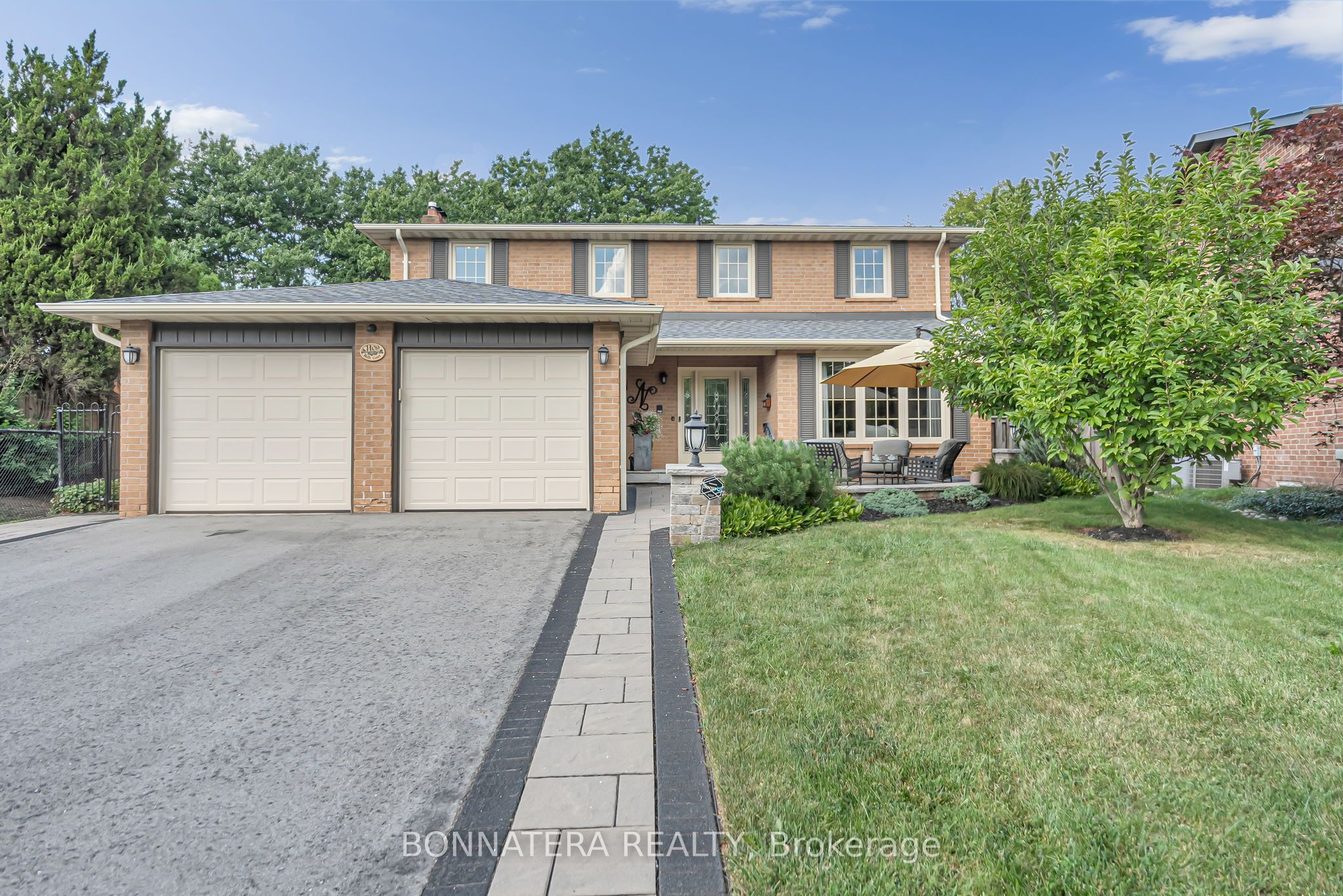 1409 Holly Court, Oakville, ON L6H 3H4
