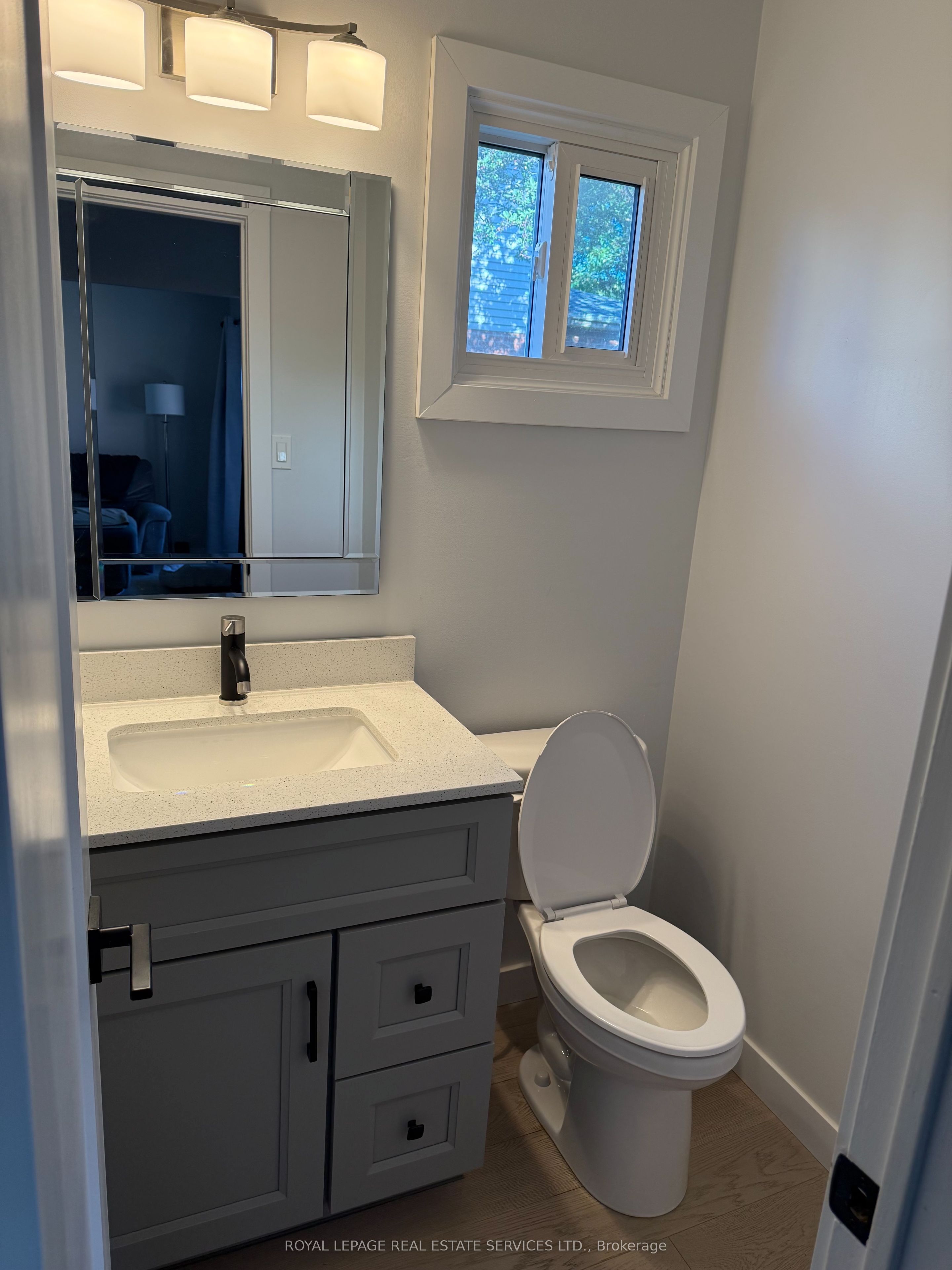 3122 Sandcliffe Court, Burlington, ON L7M 3H1 photo 5