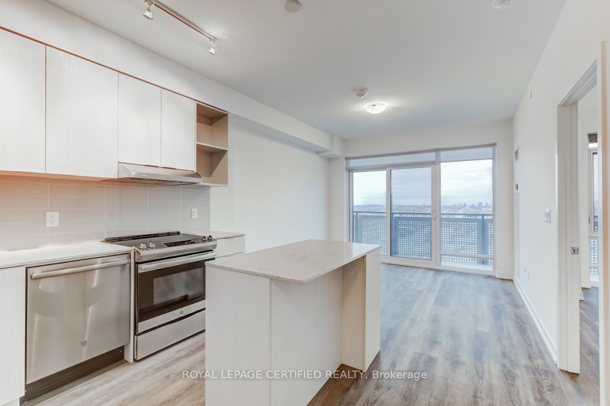 2520 Eglinton Avenue W 1612, Mississauga, ON L5M 0Y4 photo 2