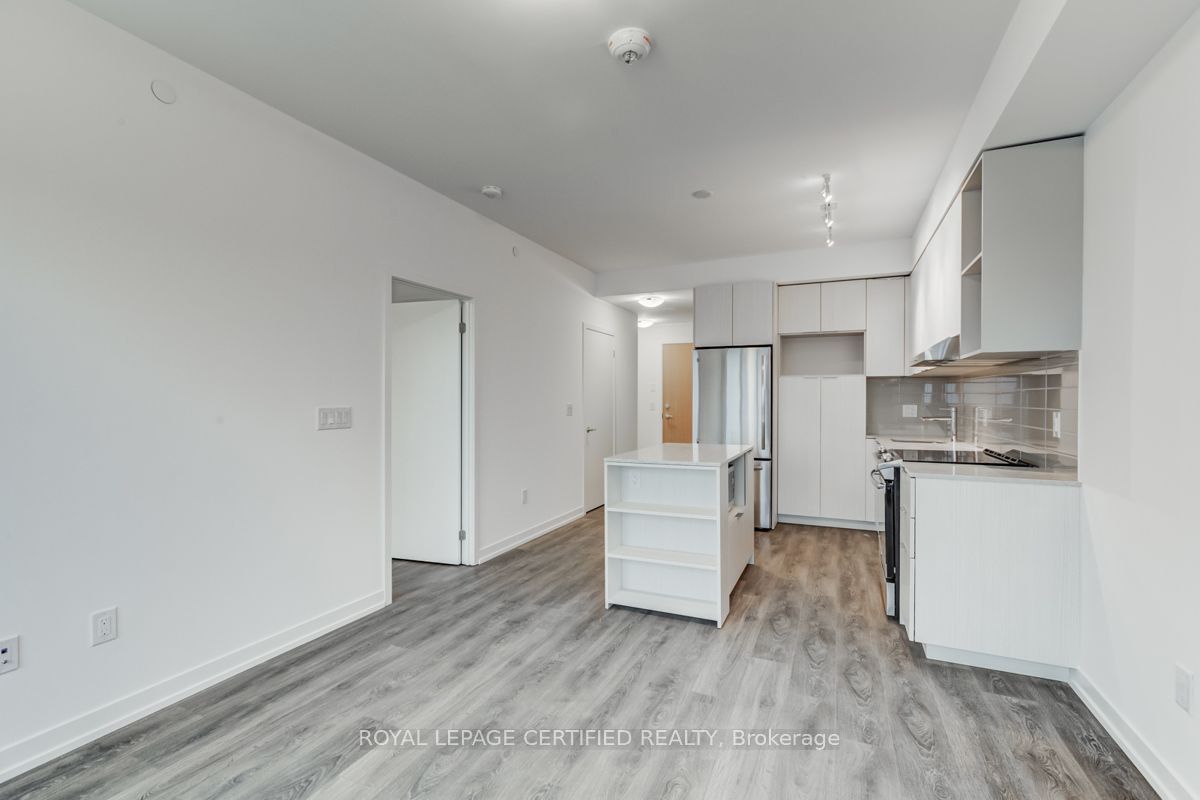 2520 Eglinton Avenue W 1612, Mississauga, ON L5M 0Y4 photo 5