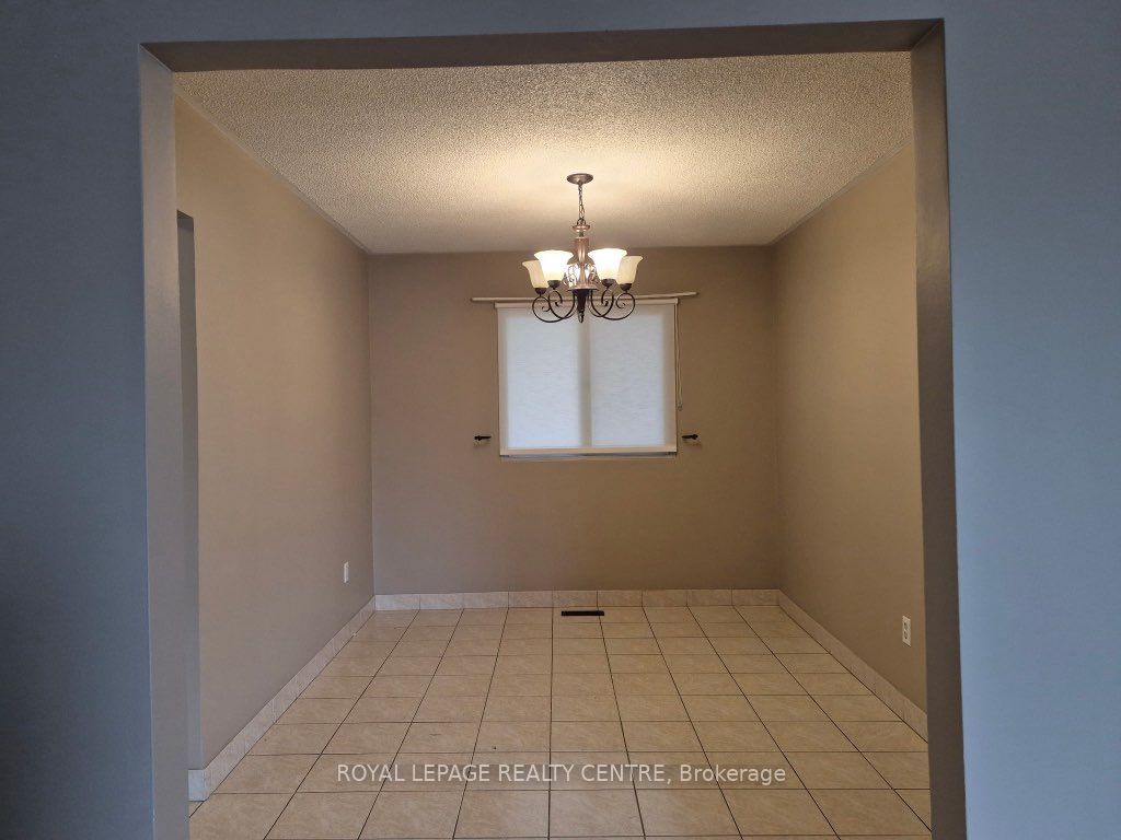 358 Derry Road West Road, Mississauga, ON L5M 2B5 photo 3