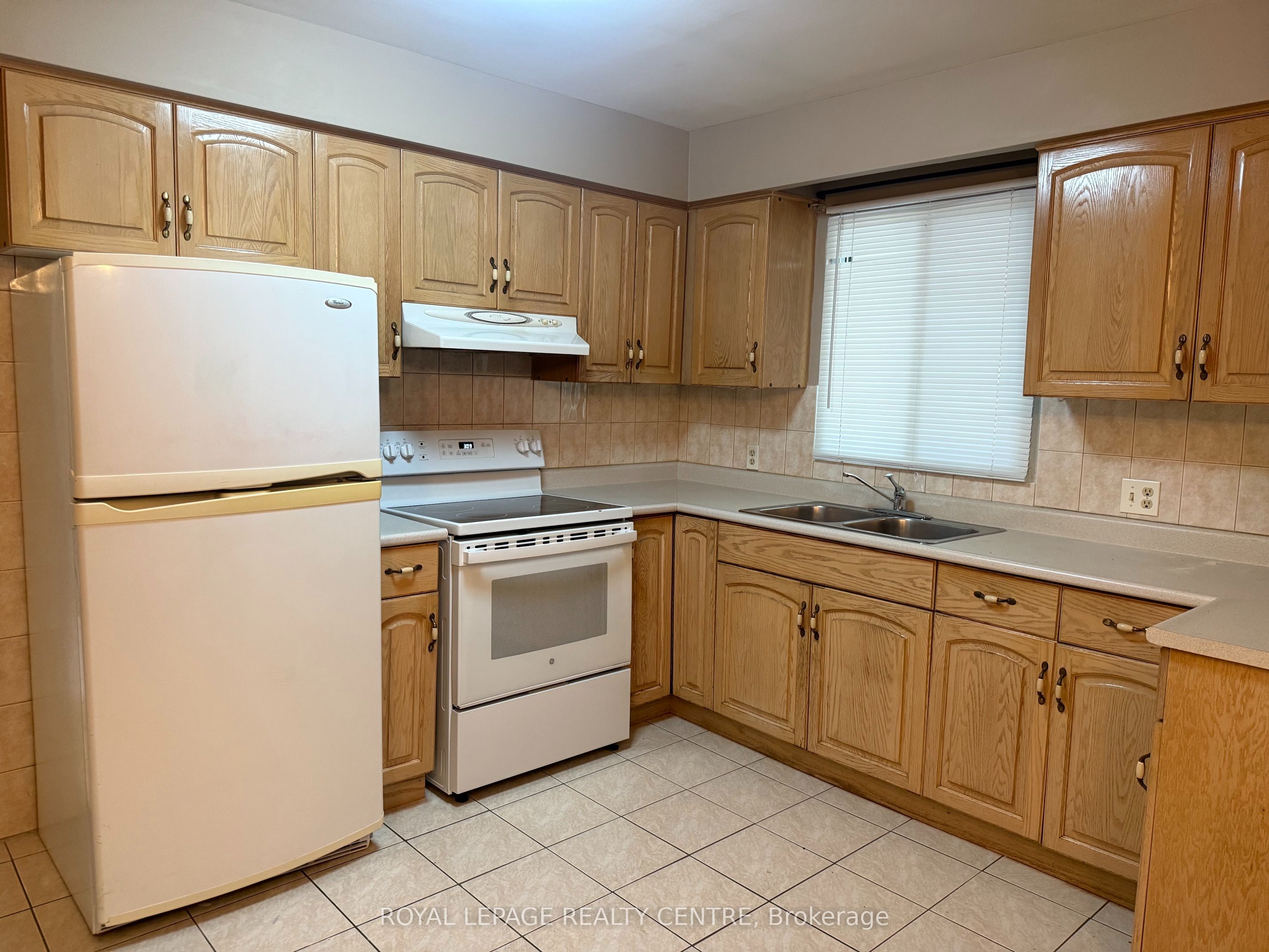 358 Derry Road West Road, Mississauga, ON L5M 2B5 photo 5
