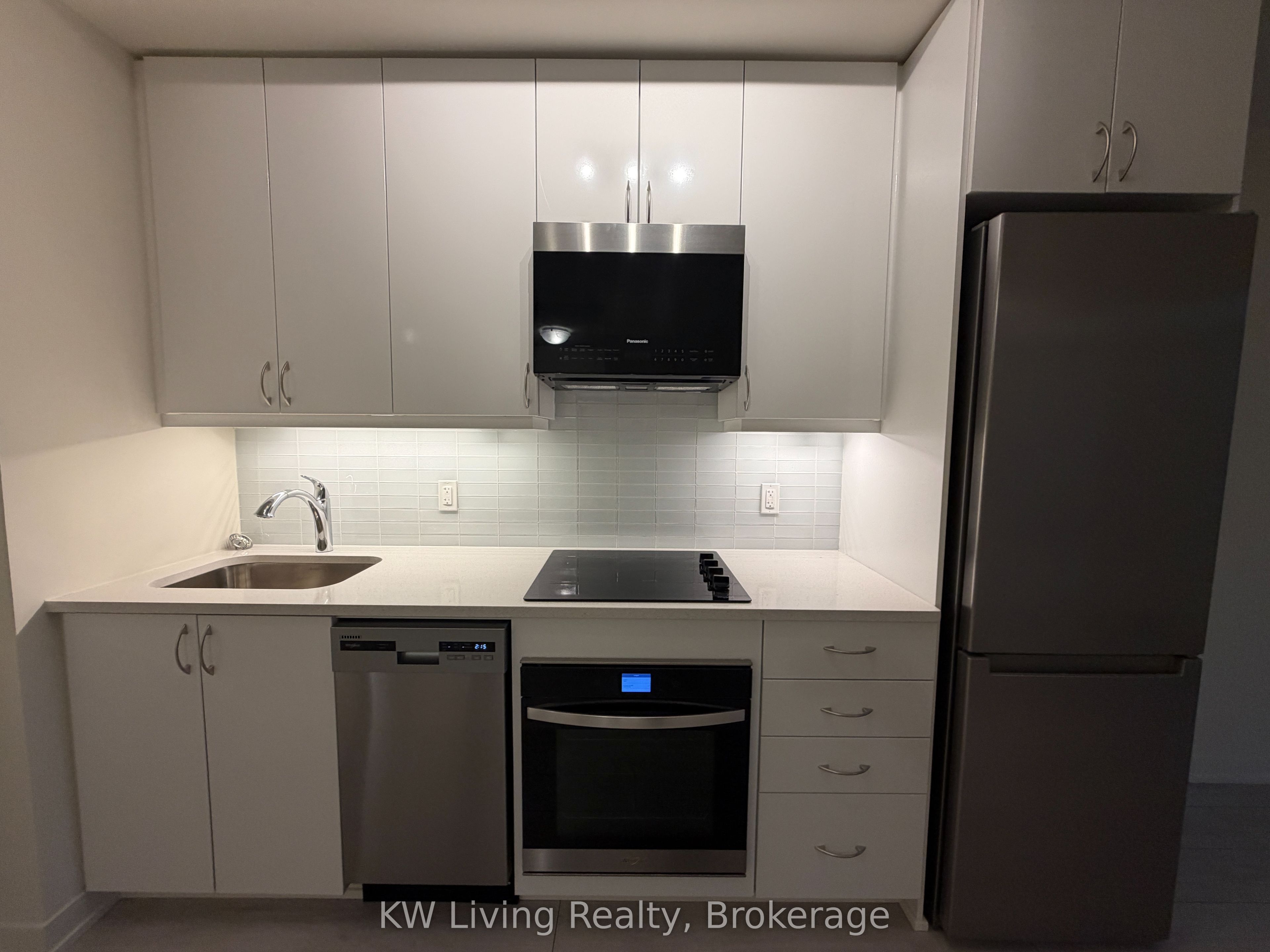 38 Annie Craig Drive 907, Toronto, ON M8V 0G9 photo 4