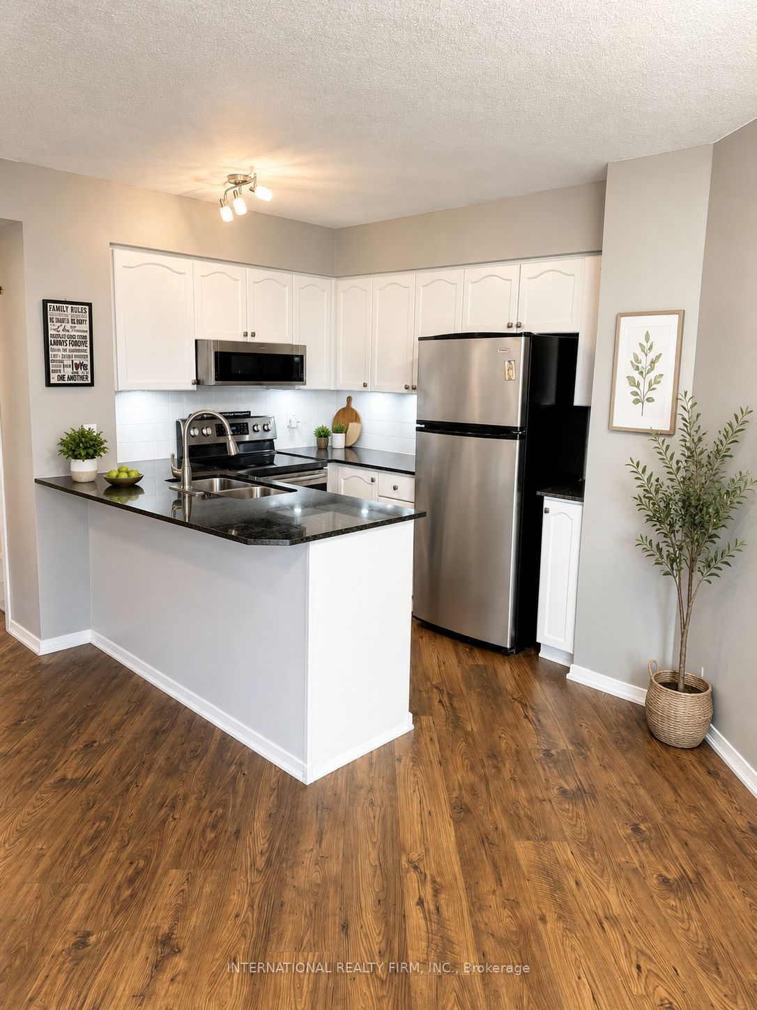 220 Forum Drive 1308, Mississauga, ON L4Z 4K1 photo 2