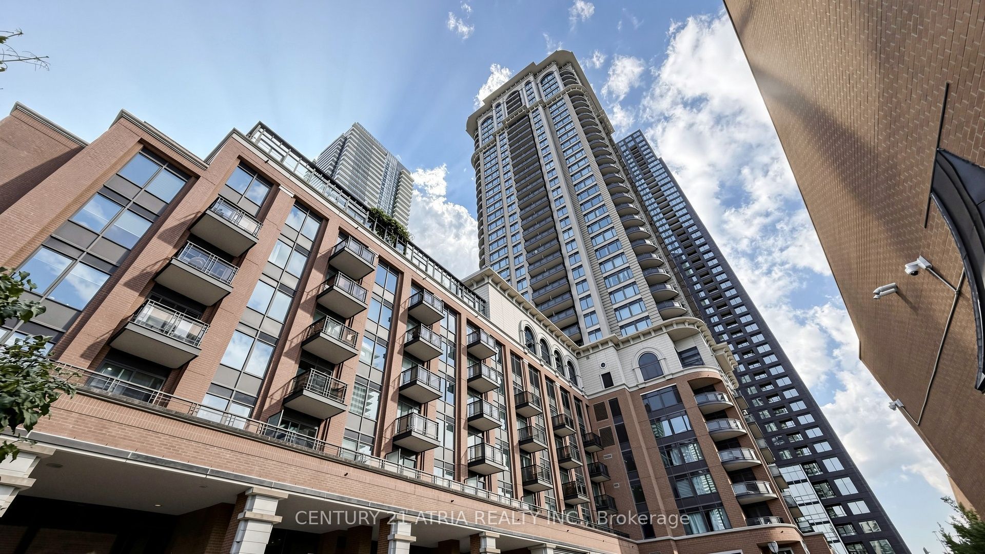 385 Prince Of Wales Drive 1802, Mississauga, ON L5B 0C6 photo 2