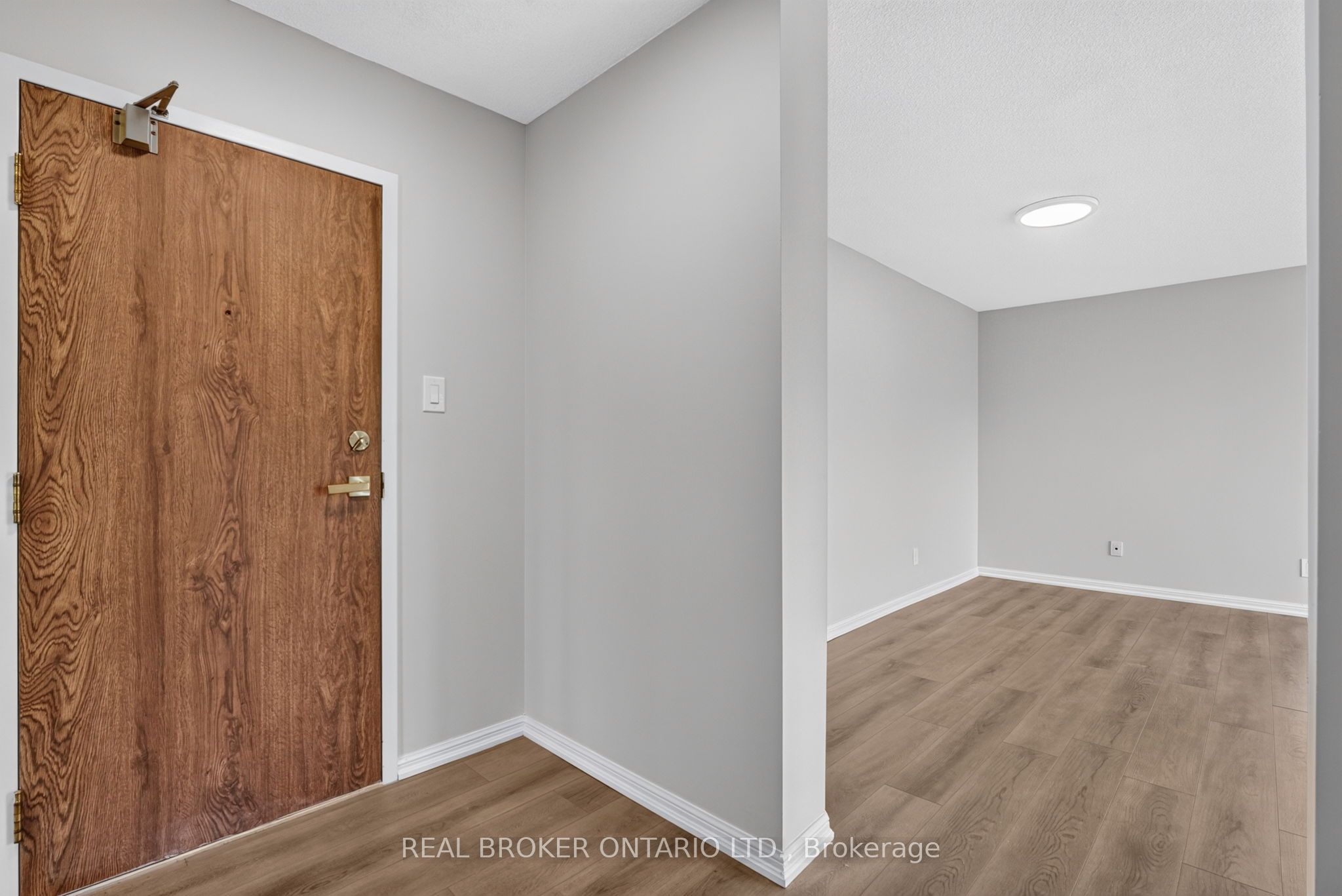 1240 Marlborough Court 904, Oakville, ON L6H 3K7 photo 5