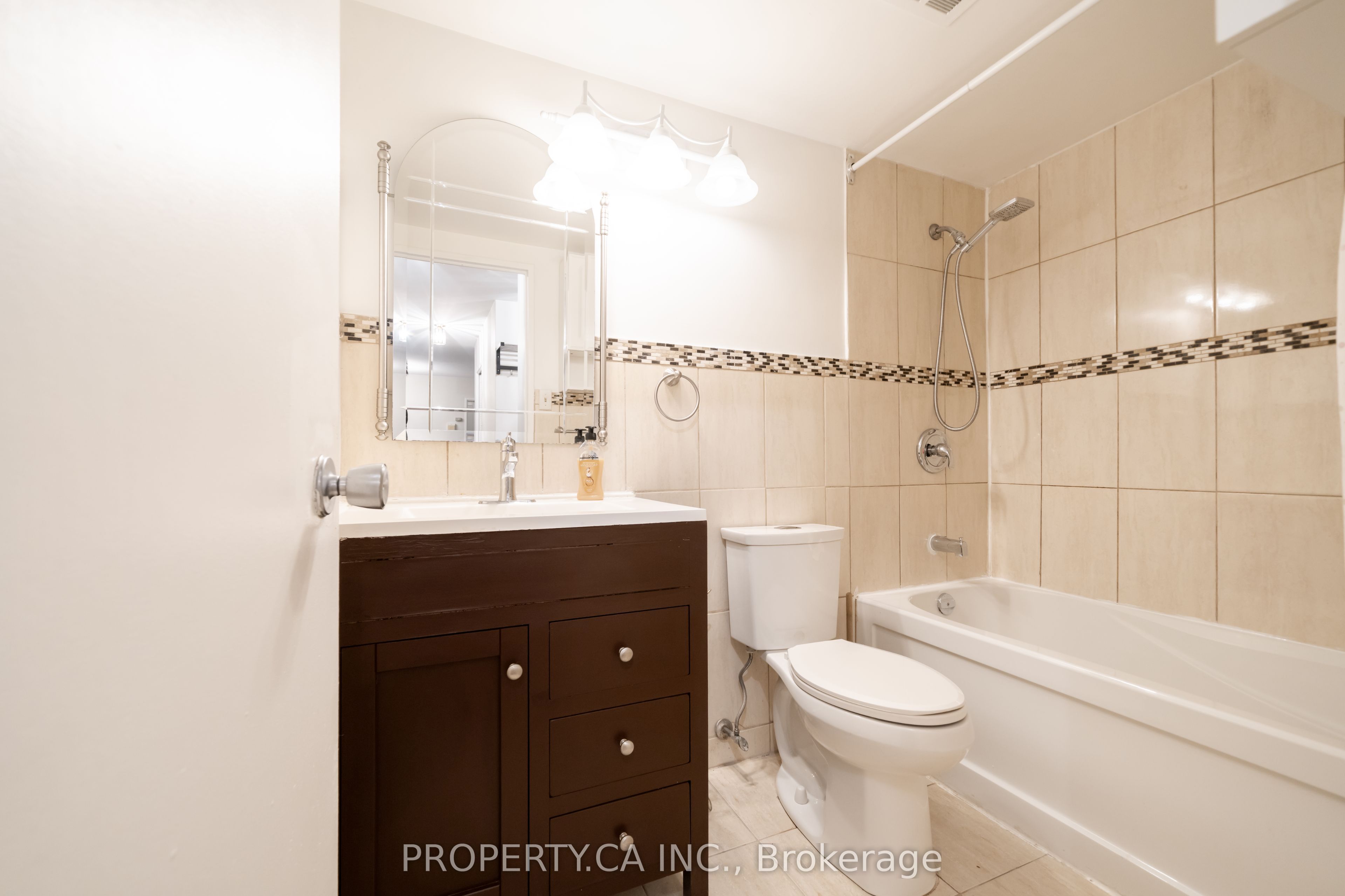 455 Sentinel Road 307, Toronto, ON M3J 2T6 photo 3