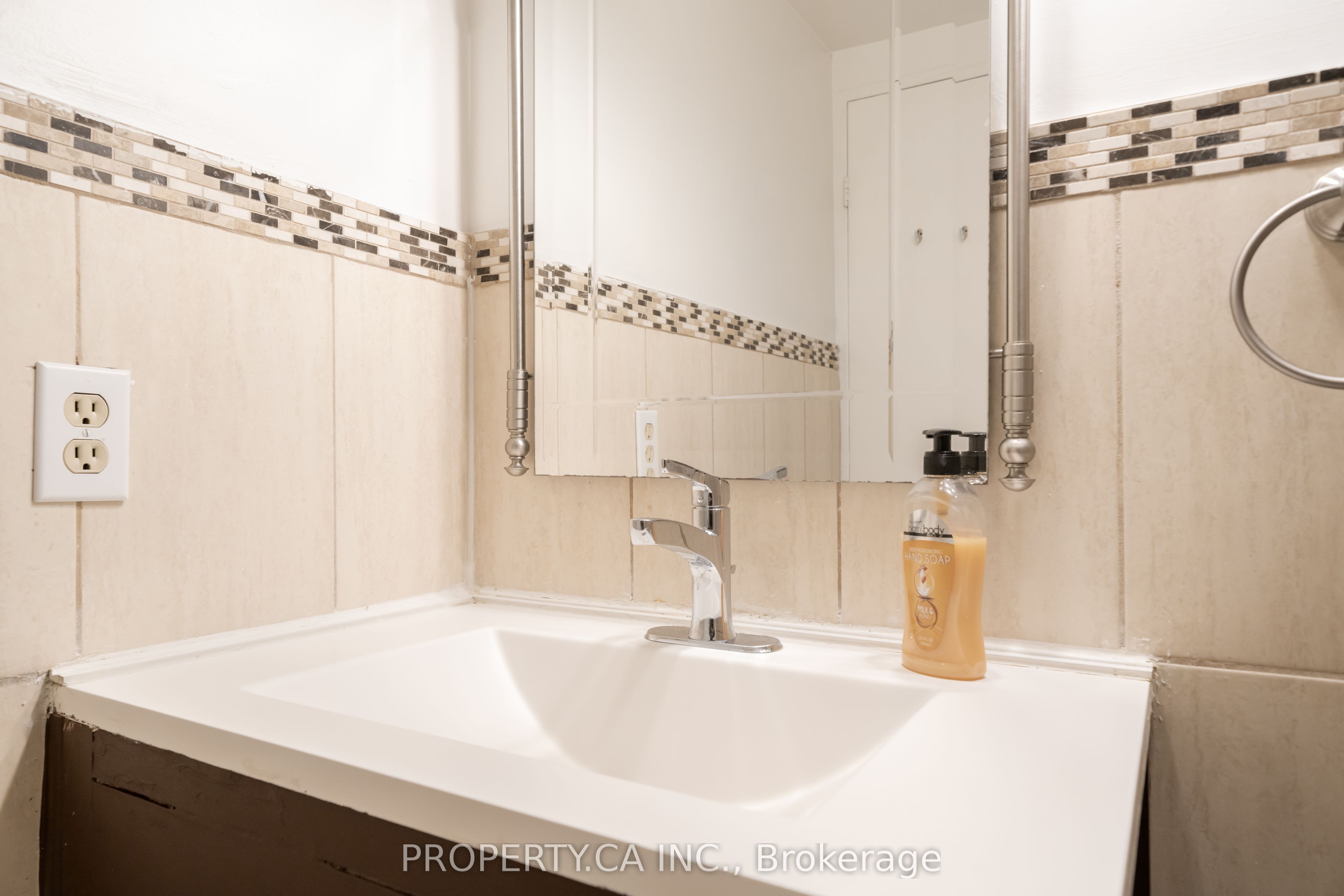 455 Sentinel Road 307, Toronto, ON M3J 2T6 photo 5