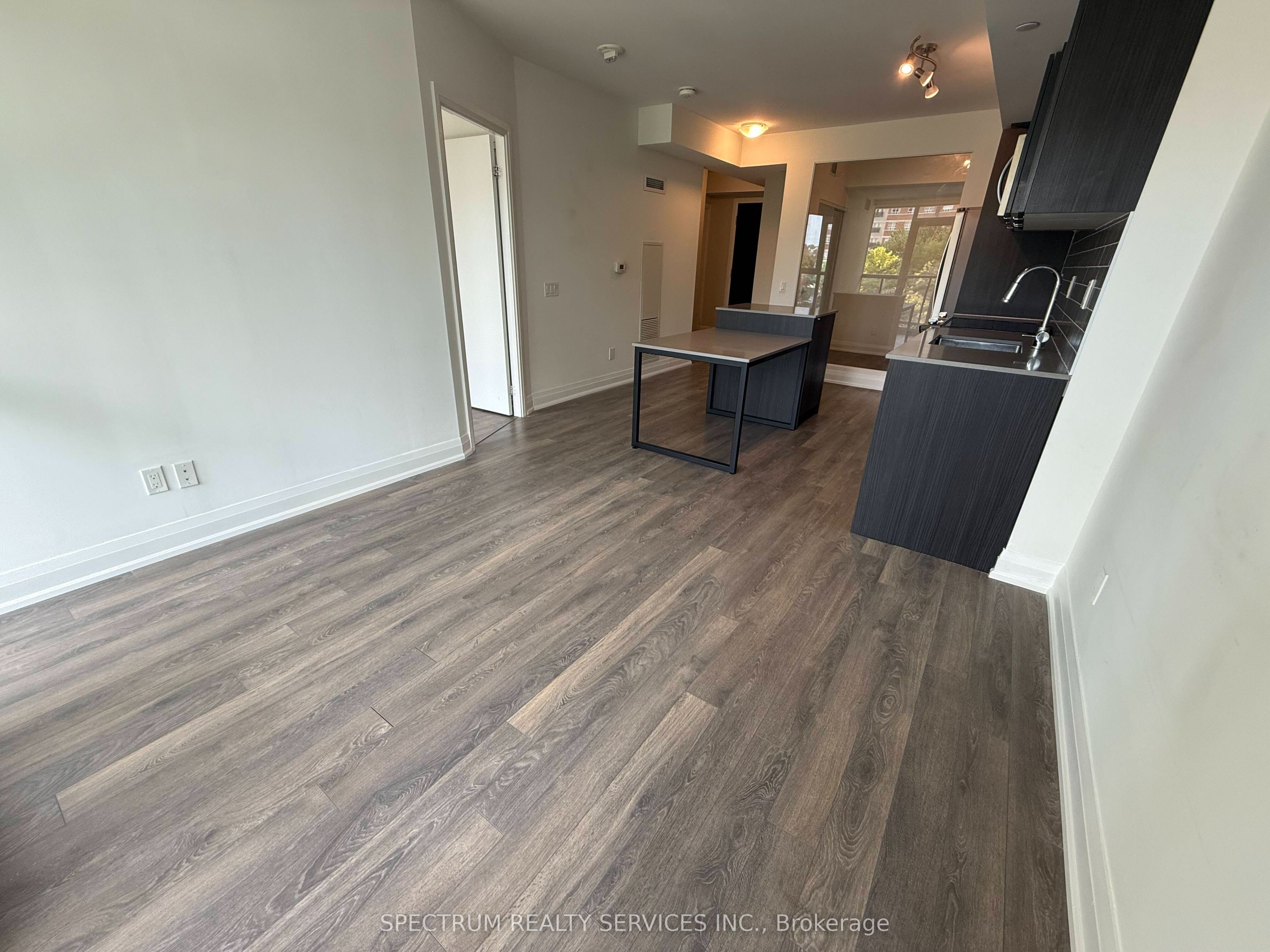 1461 Lawrence Avenue W 307, Toronto, ON M6L 0A6 photo 5