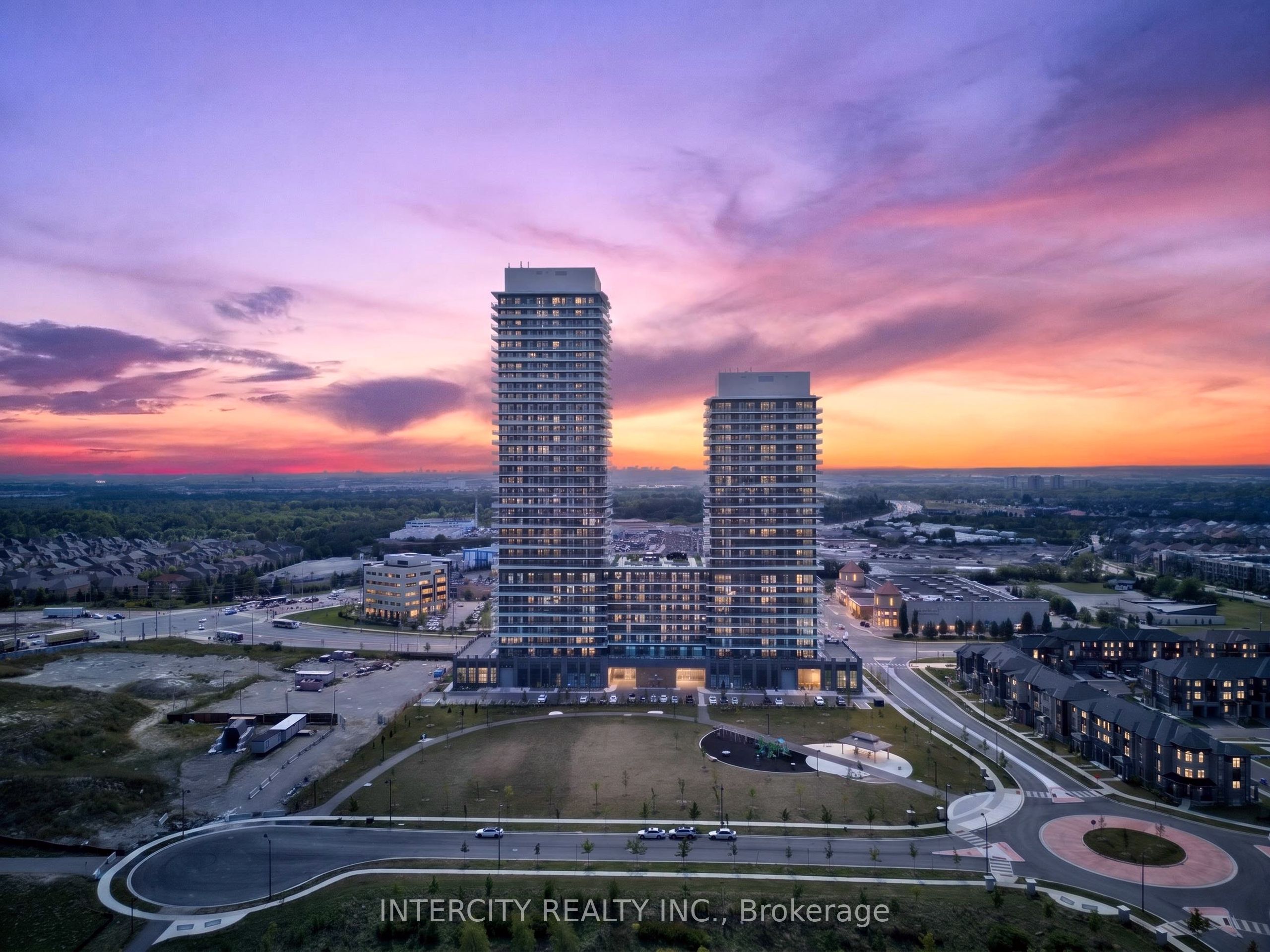 15 Skyridge Drive 421, Brampton, ON L6P 4S3