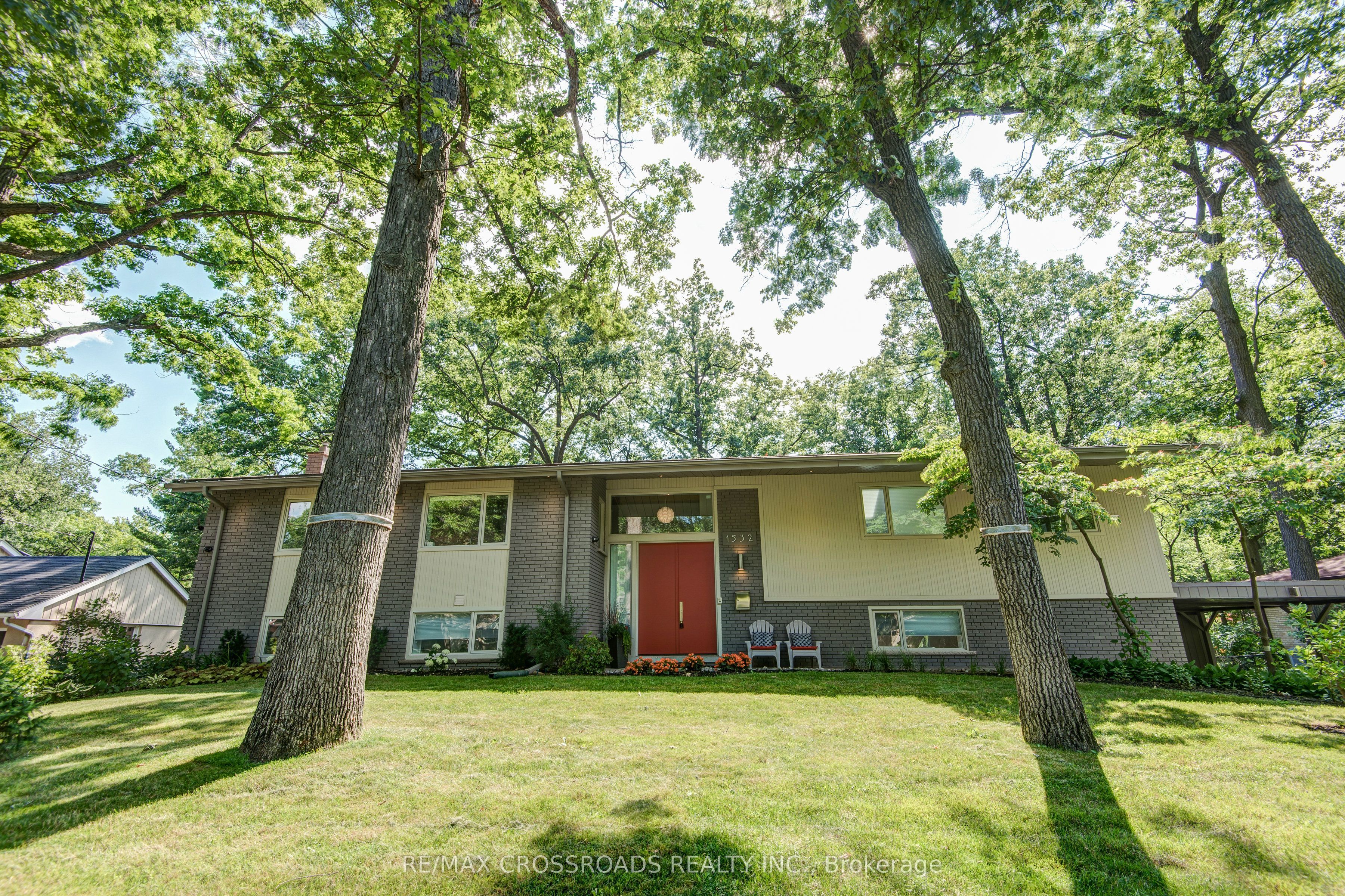 1532 Merrow Road, Mississauga, ON L5J 3C5
