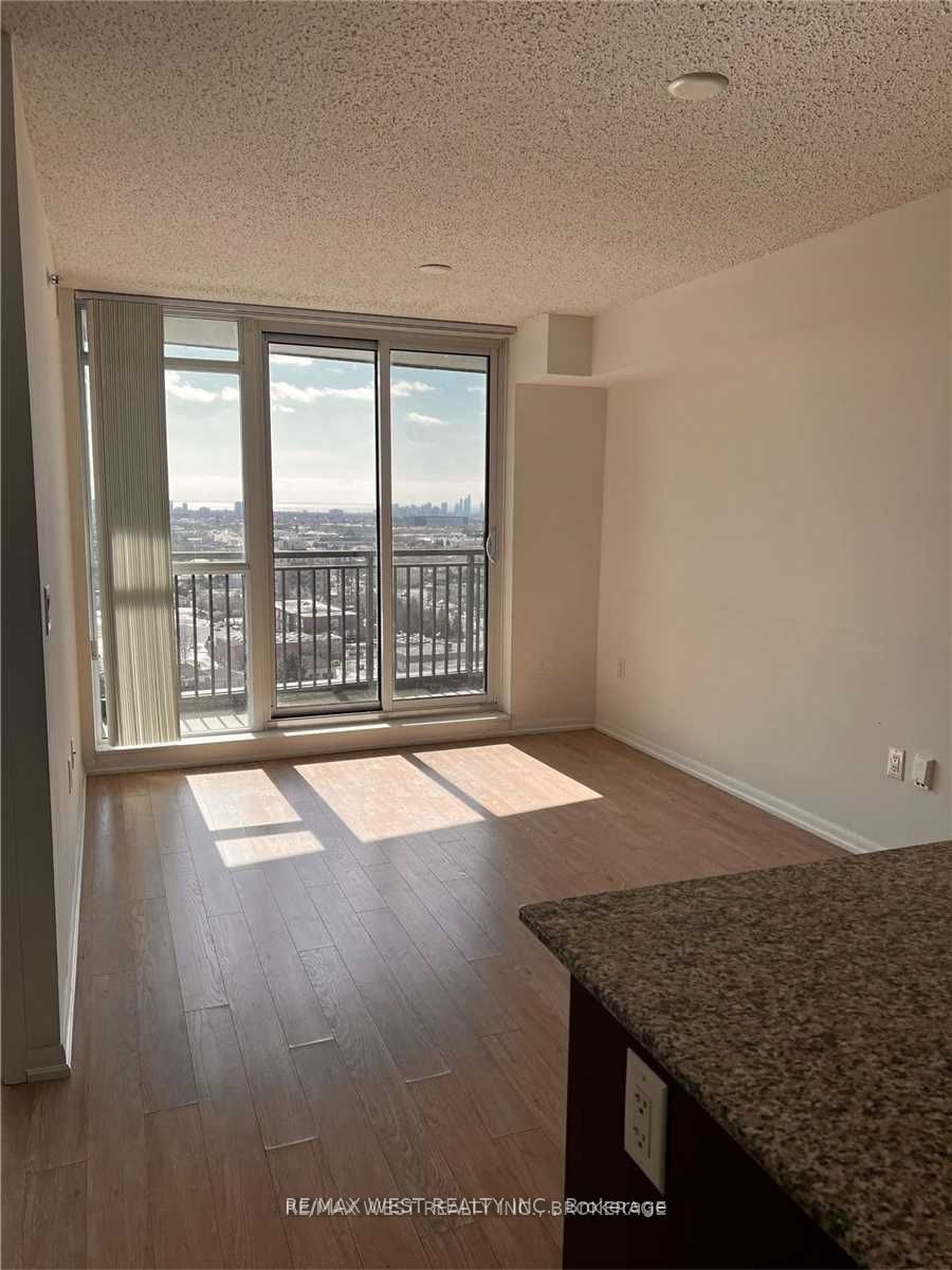 800 Lawrence Avenue W 1515, Toronto, ON M6A 0B1 photo 5